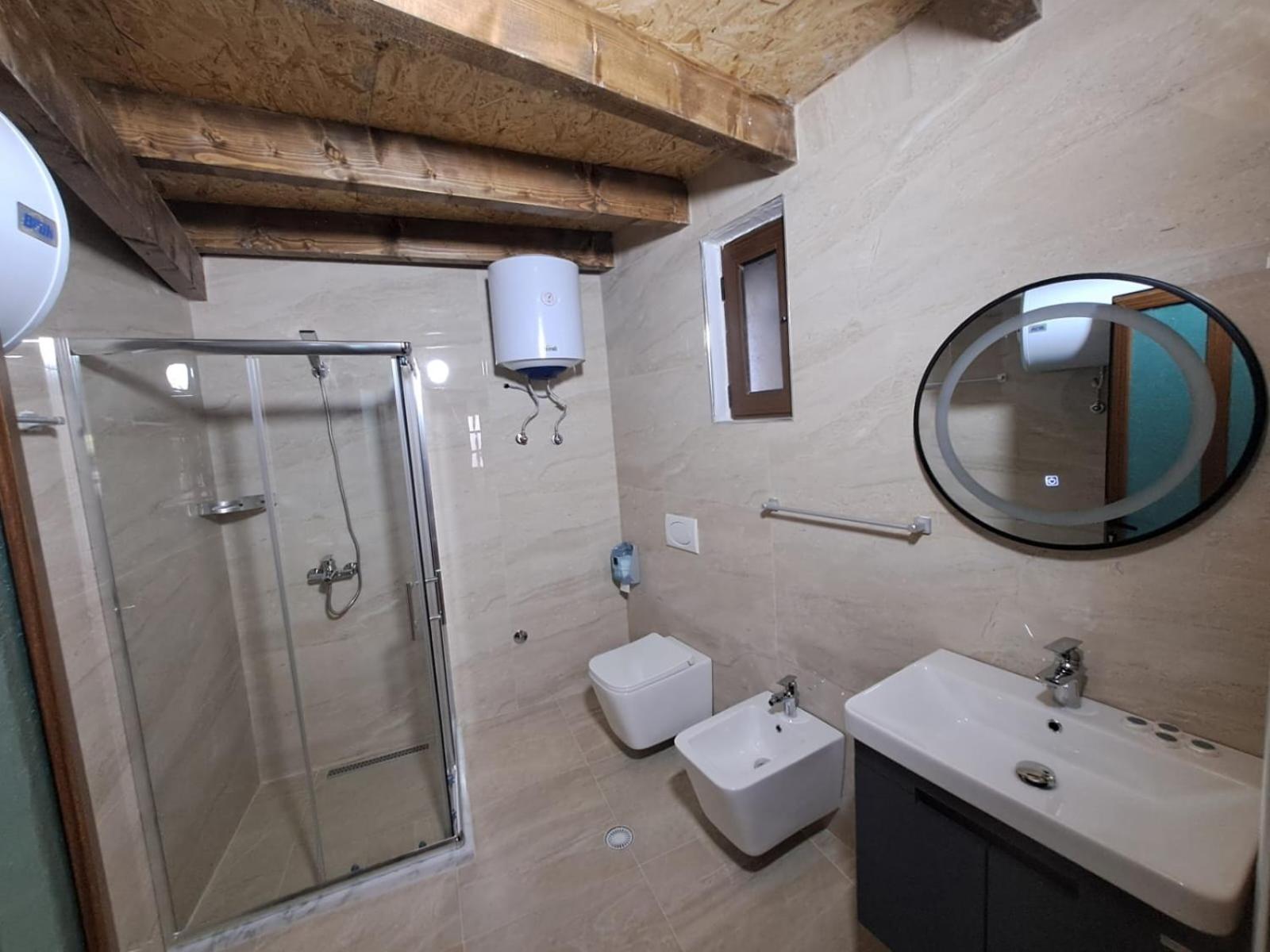 Hotel Demaj