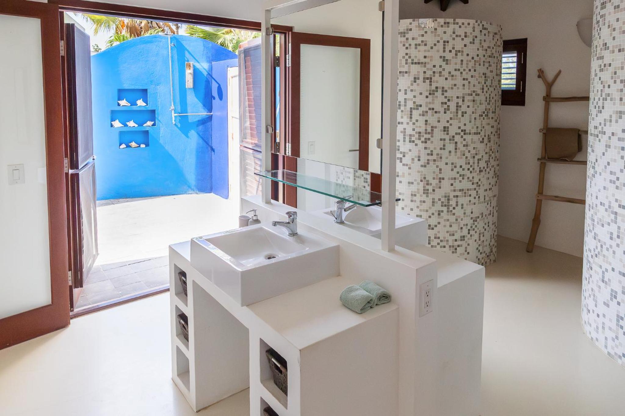 Watervilla Blou Bonaire - Waterlands Village