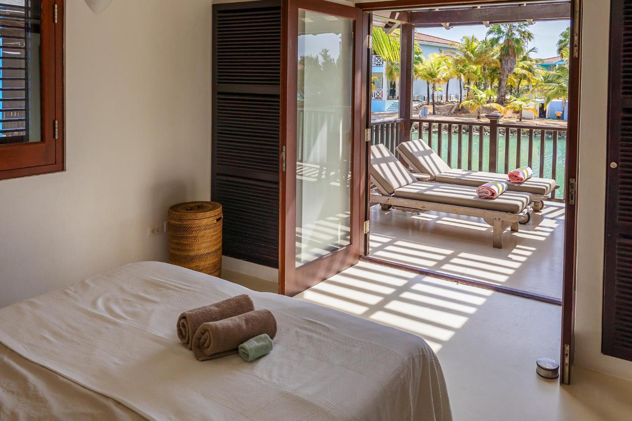 Watervilla Blou Bonaire - Waterlands Village