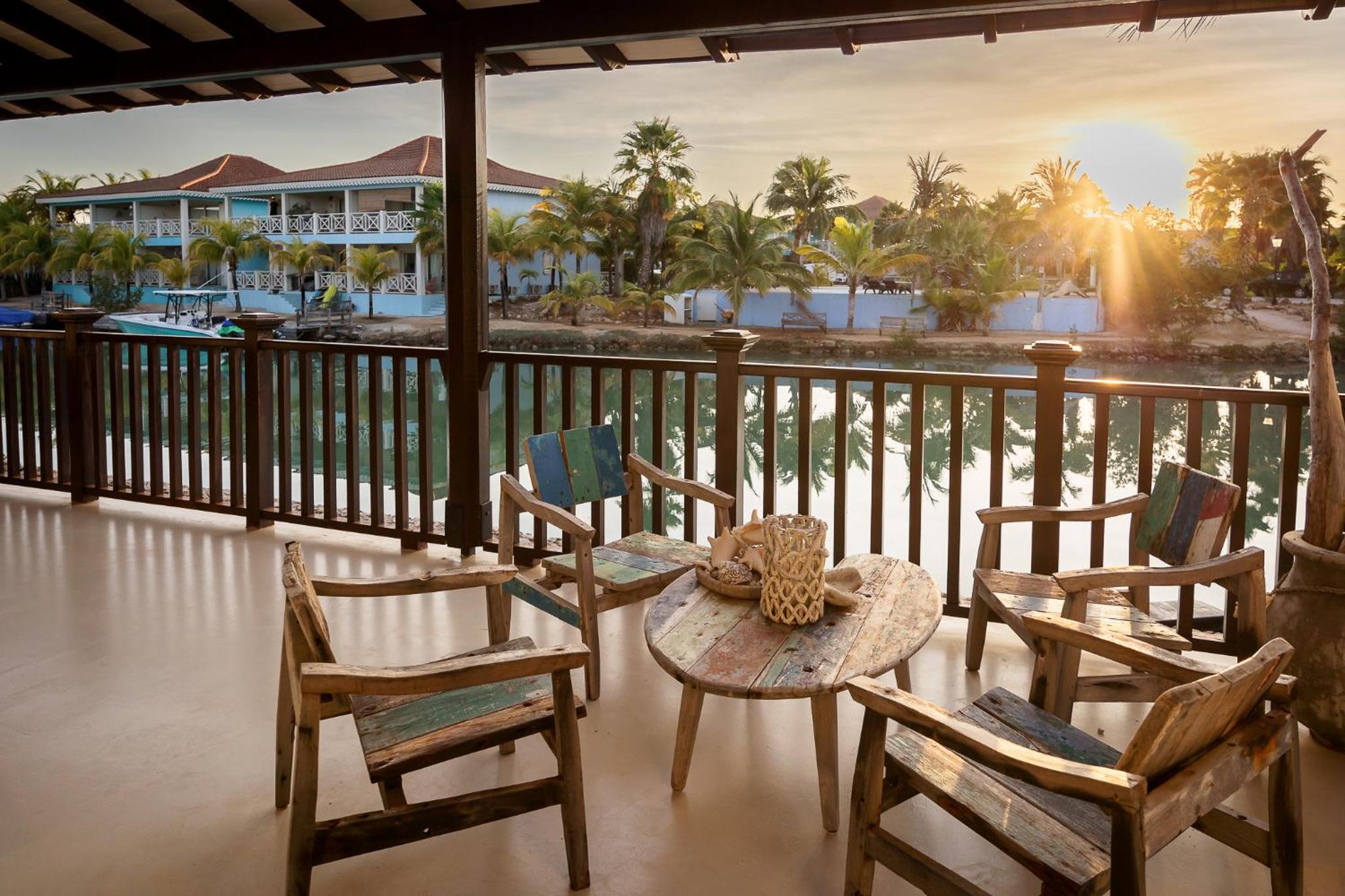 Watervilla Blou Bonaire - Waterlands Village