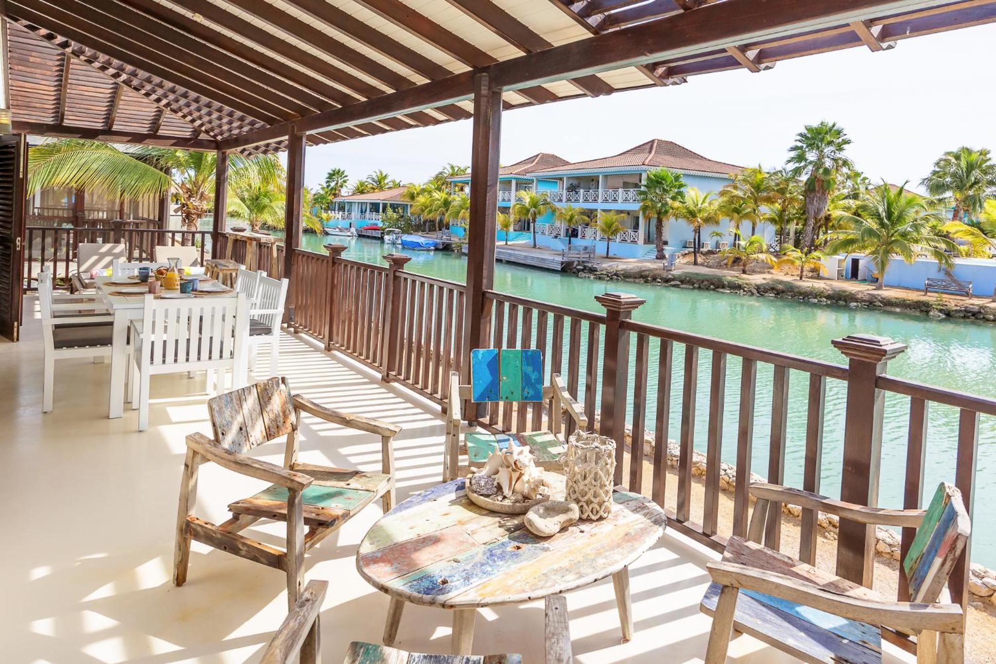 Watervilla Blou Bonaire - Waterlands Village