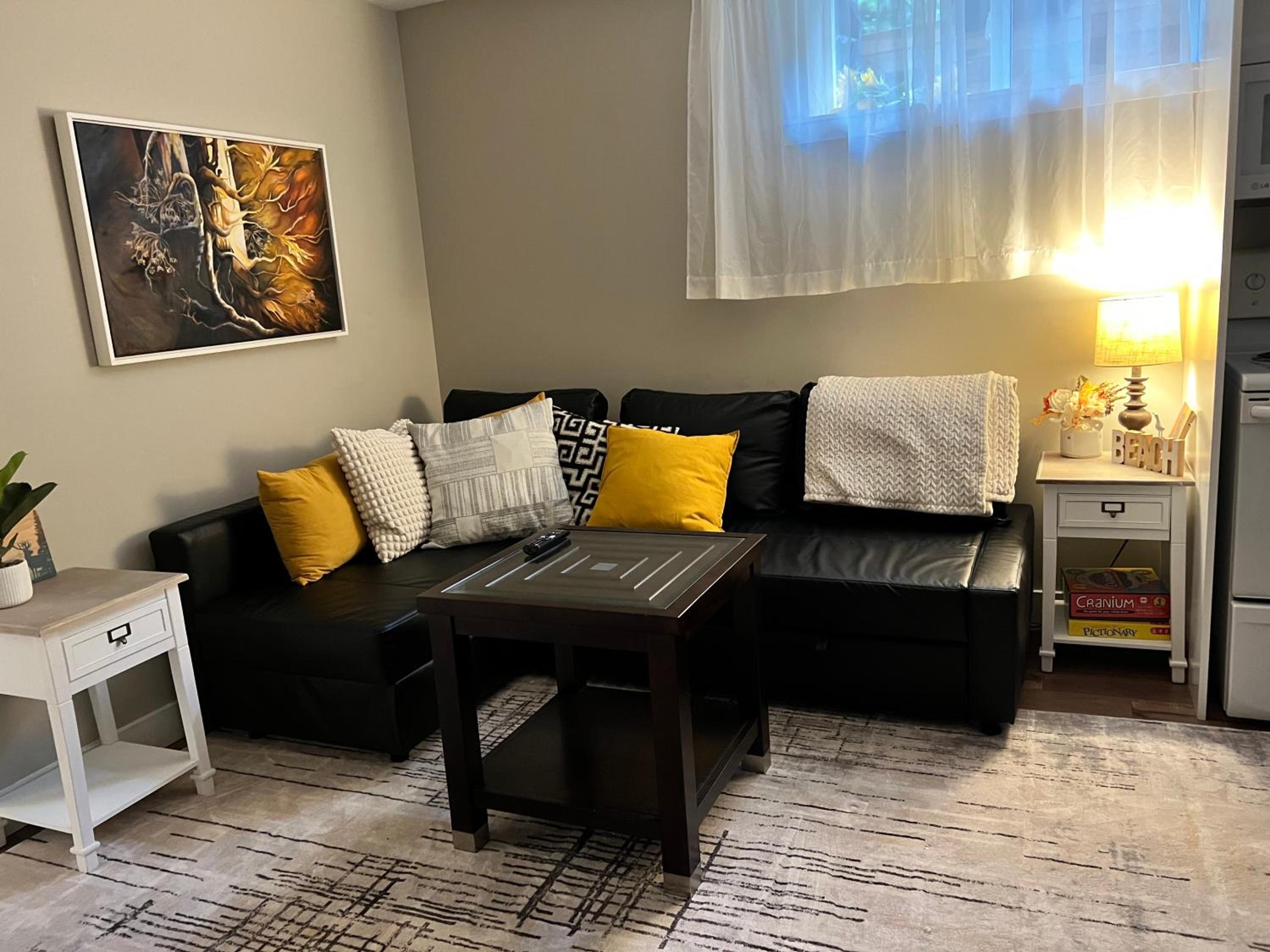 Yellow Door Suite