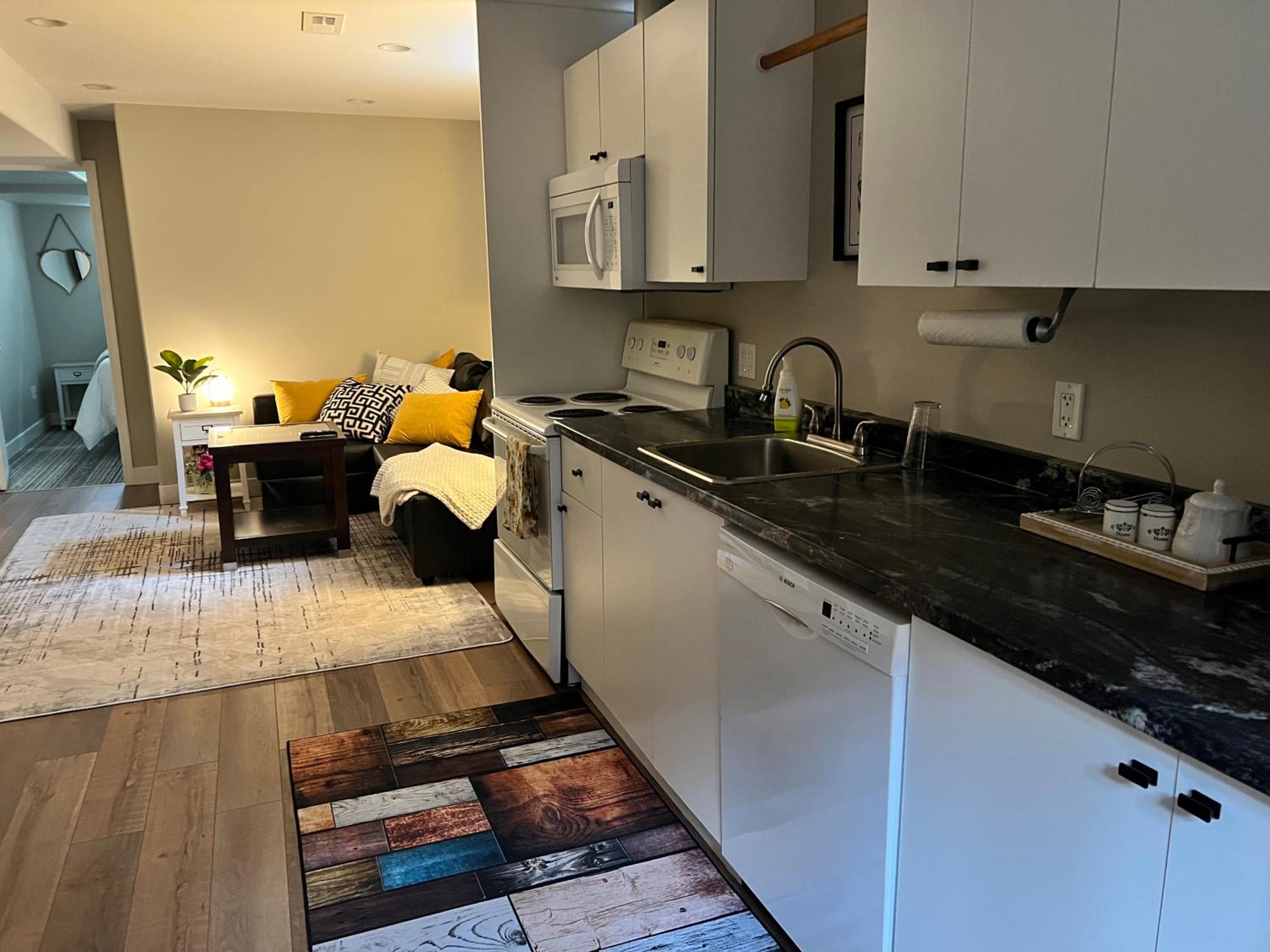 Yellow Door Suite