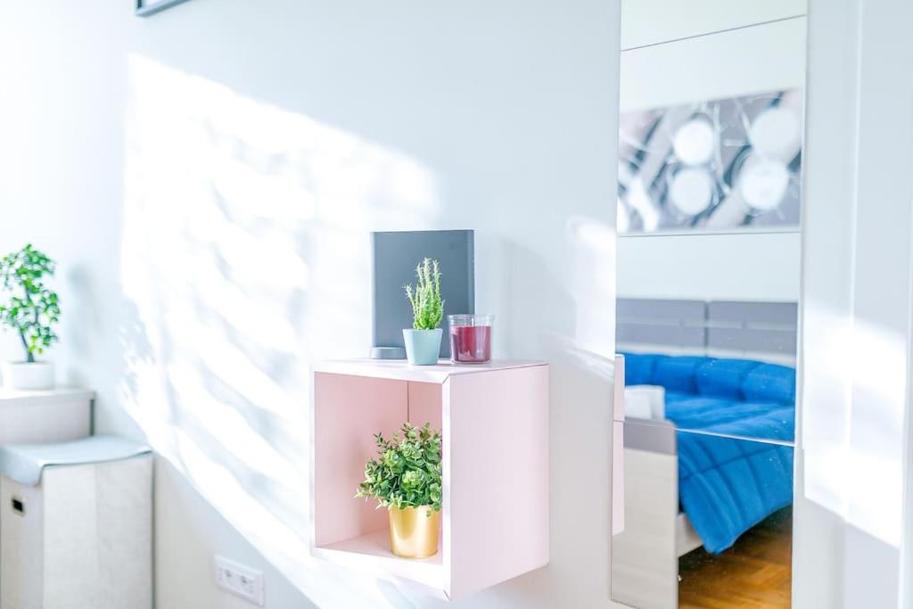 [Navigli - Downtown - Duomo] Spacious Two Bedroom Apartment - Close to Metro - AC - Wi-Fi