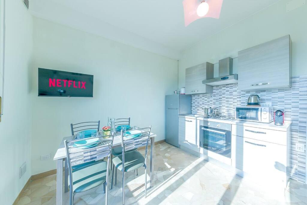 [Navigli - Downtown - Duomo] Spacious Two Bedroom Apartment - Close to Metro - AC - Wi-Fi