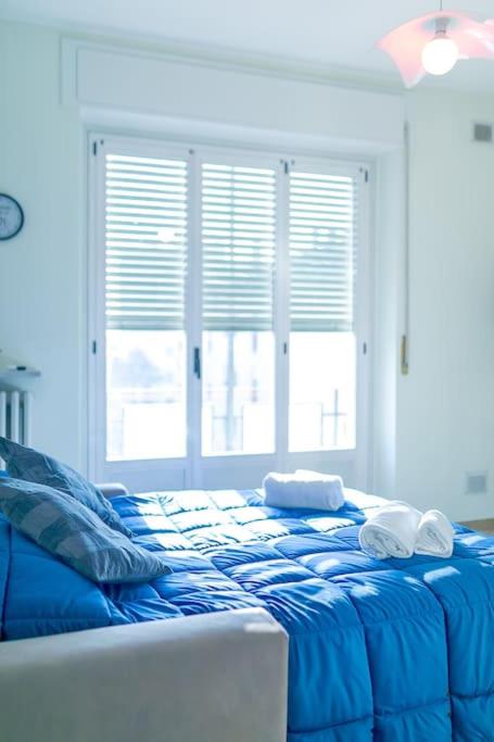 [Navigli - Downtown - Duomo] Spacious Two Bedroom Apartment - Close to Metro - AC - Wi-Fi