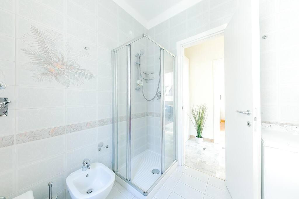 [Navigli - Downtown - Duomo] Spacious Two Bedroom Apartment - Close to Metro - AC - Wi-Fi