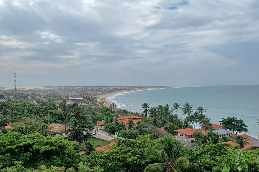 Apartamento à beira-mar. Beachfront apartment