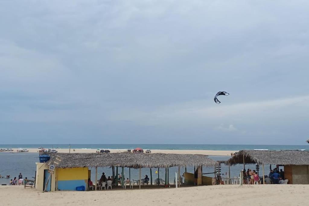 Apartamento à beira-mar. Beachfront apartment