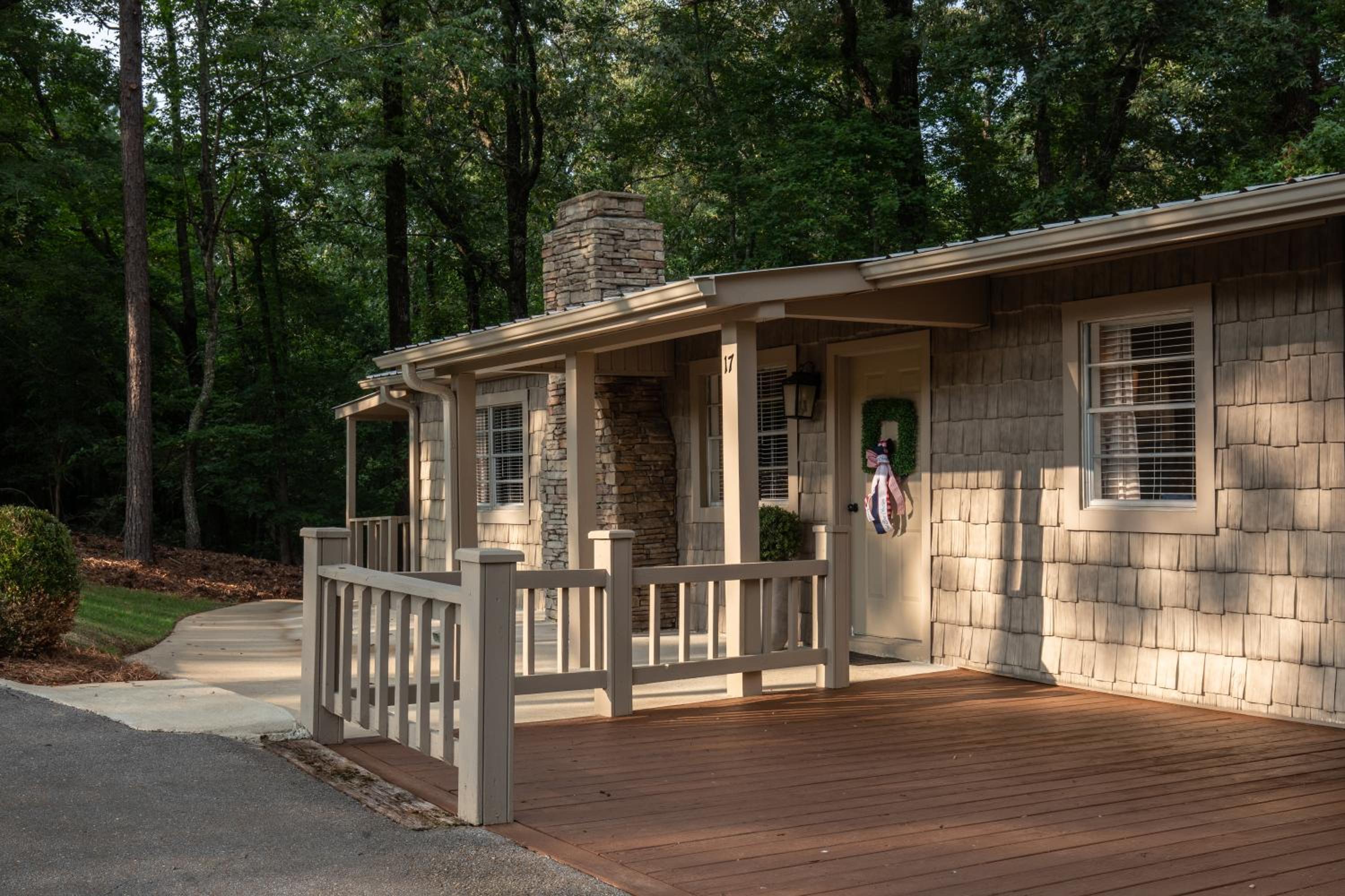 Oxford Vacations - Oxford Hillside Hideaway - Property Image 2