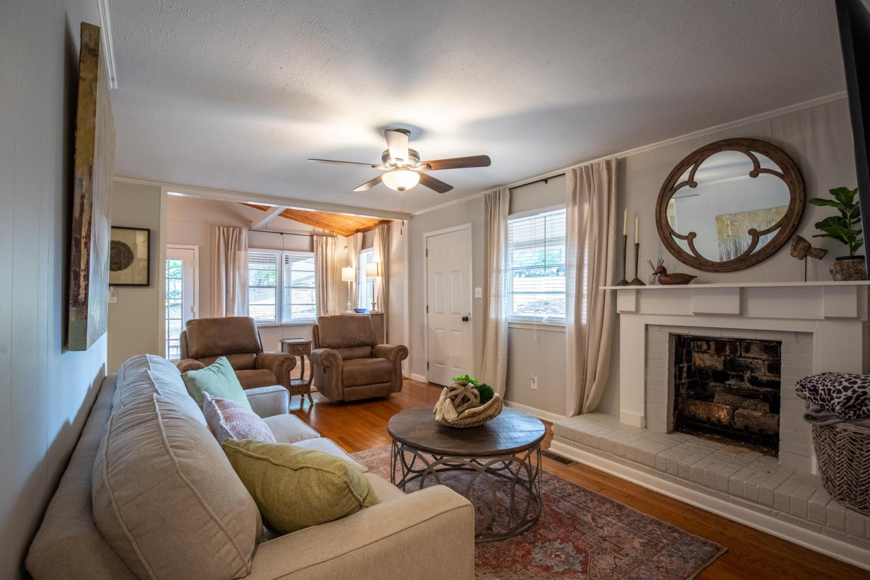 Oxford Vacations - Oxford Hillside Hideaway - Property Image 1