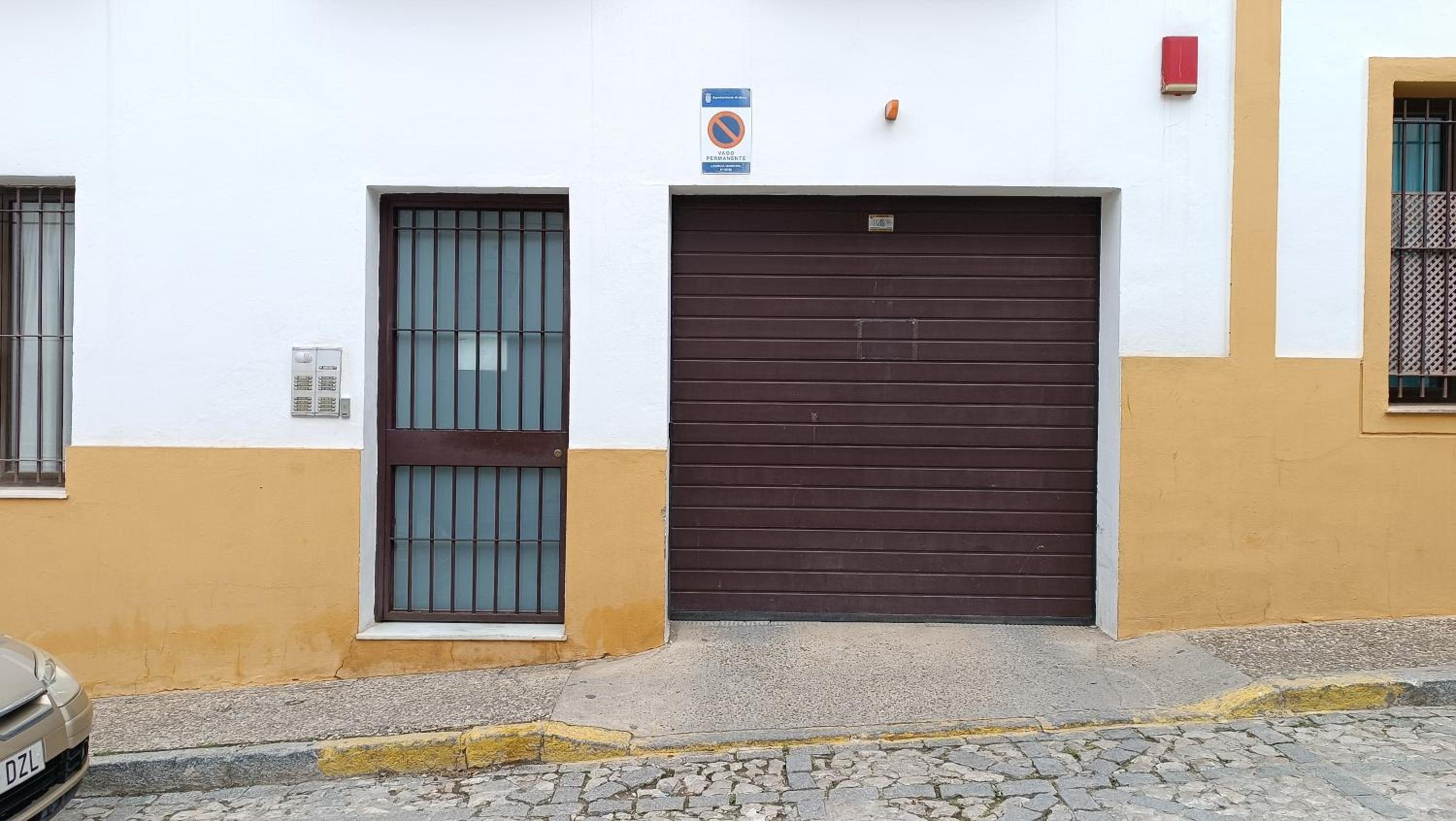 Sherryflat Sanjuan - Parking