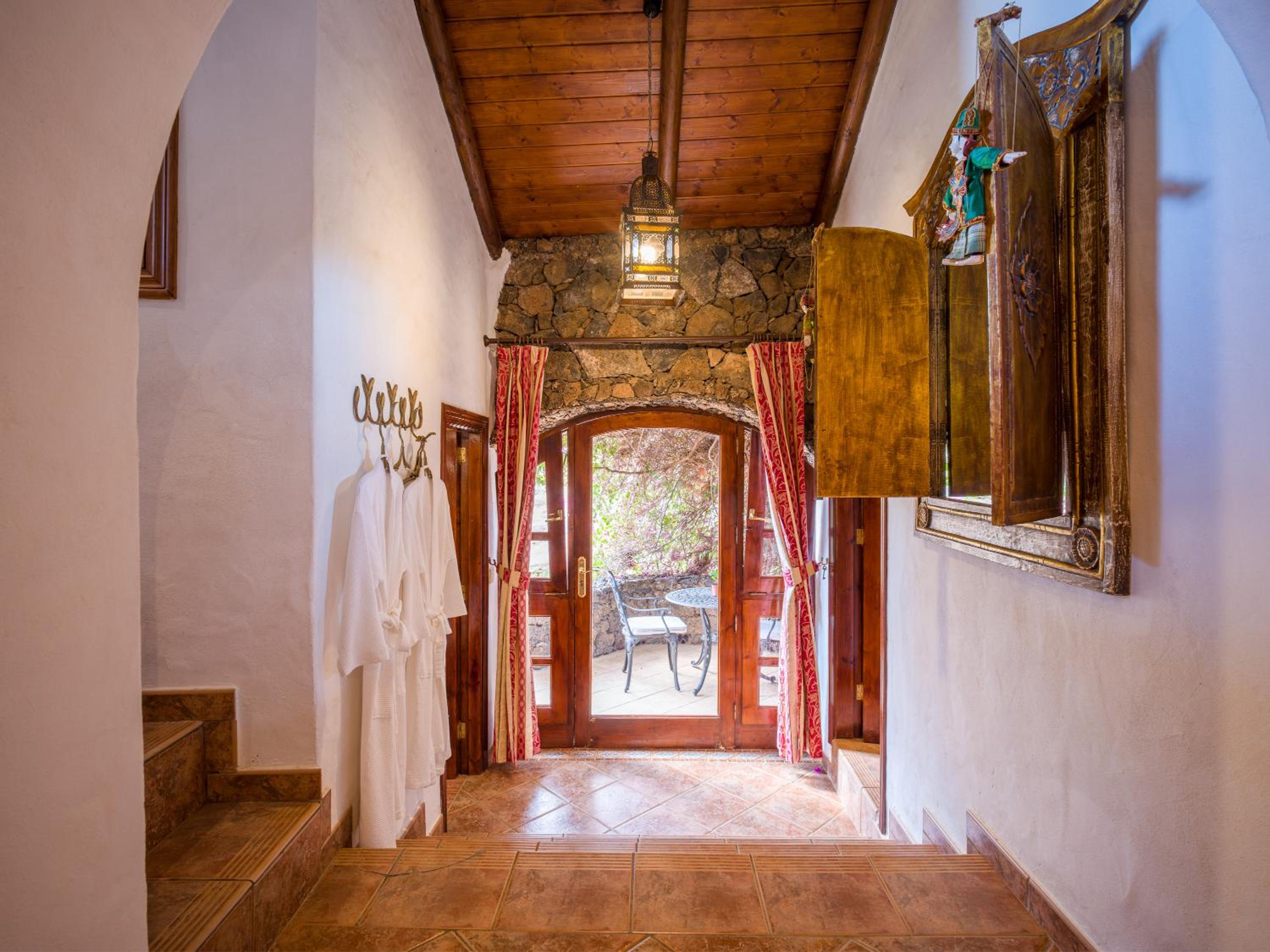 Castillo Lanzarote Villa Bentley - Luxury Villa -sleep in a volcanic cave photo 5