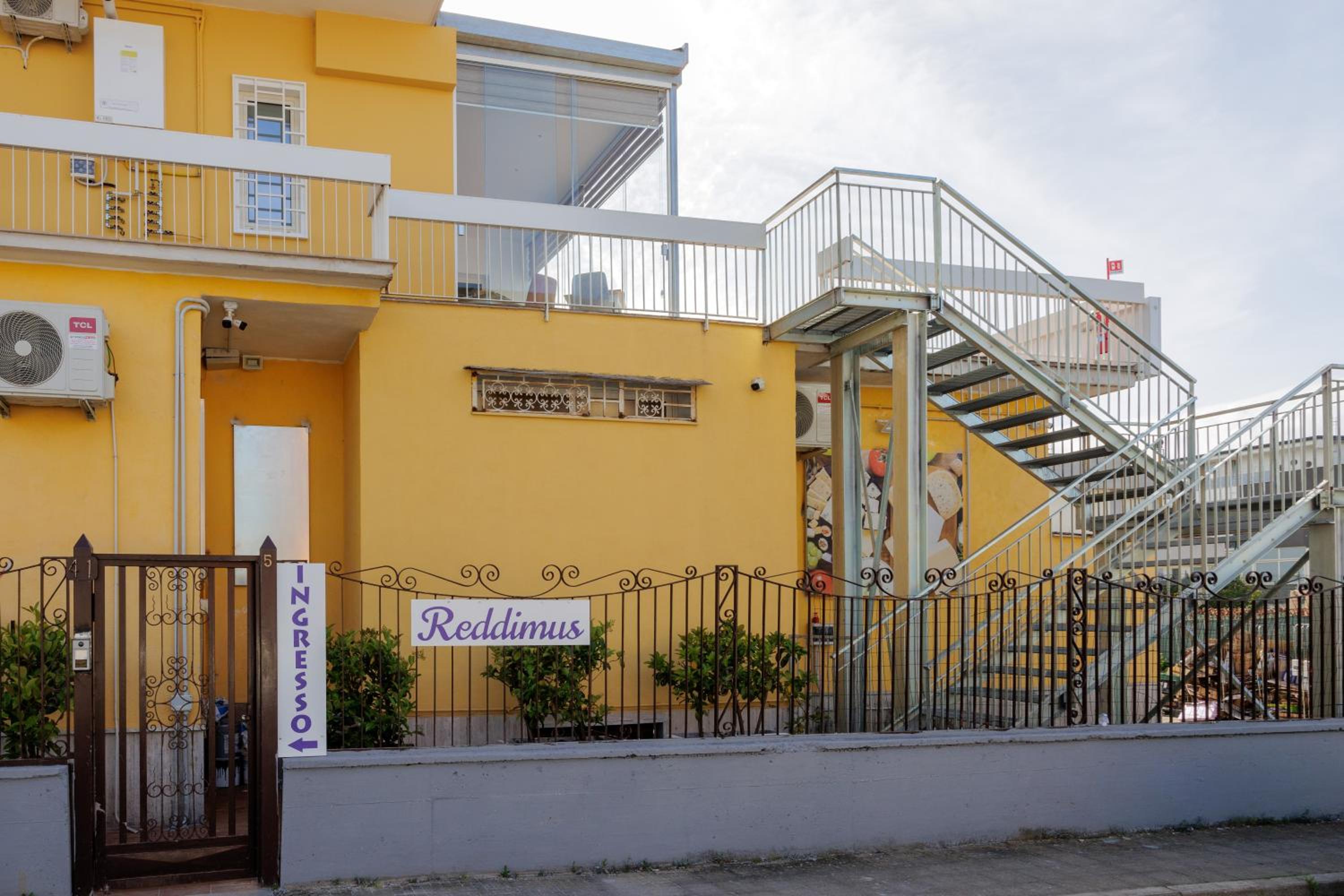 REDDIMUS Guest House
