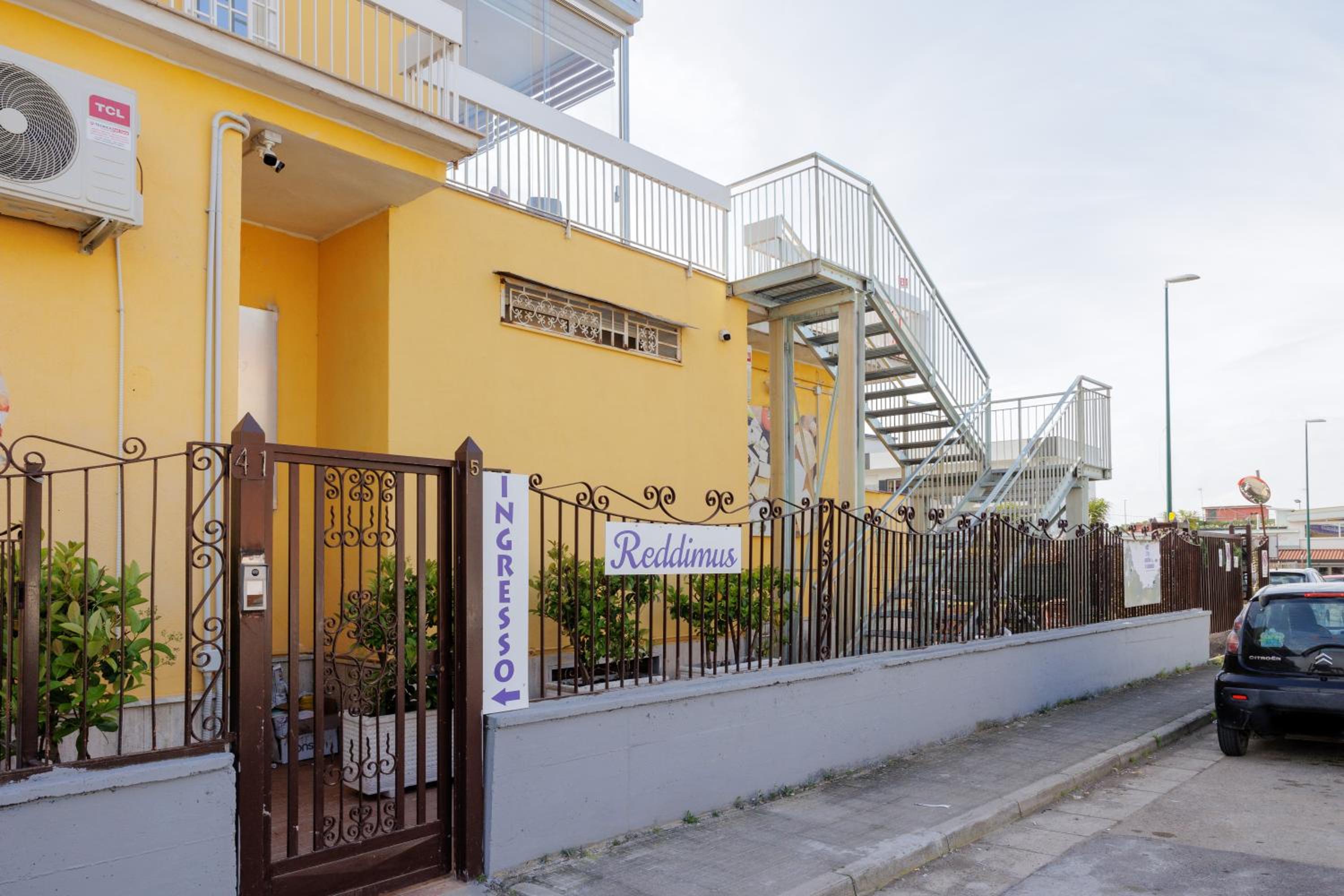 REDDIMUS Guest House