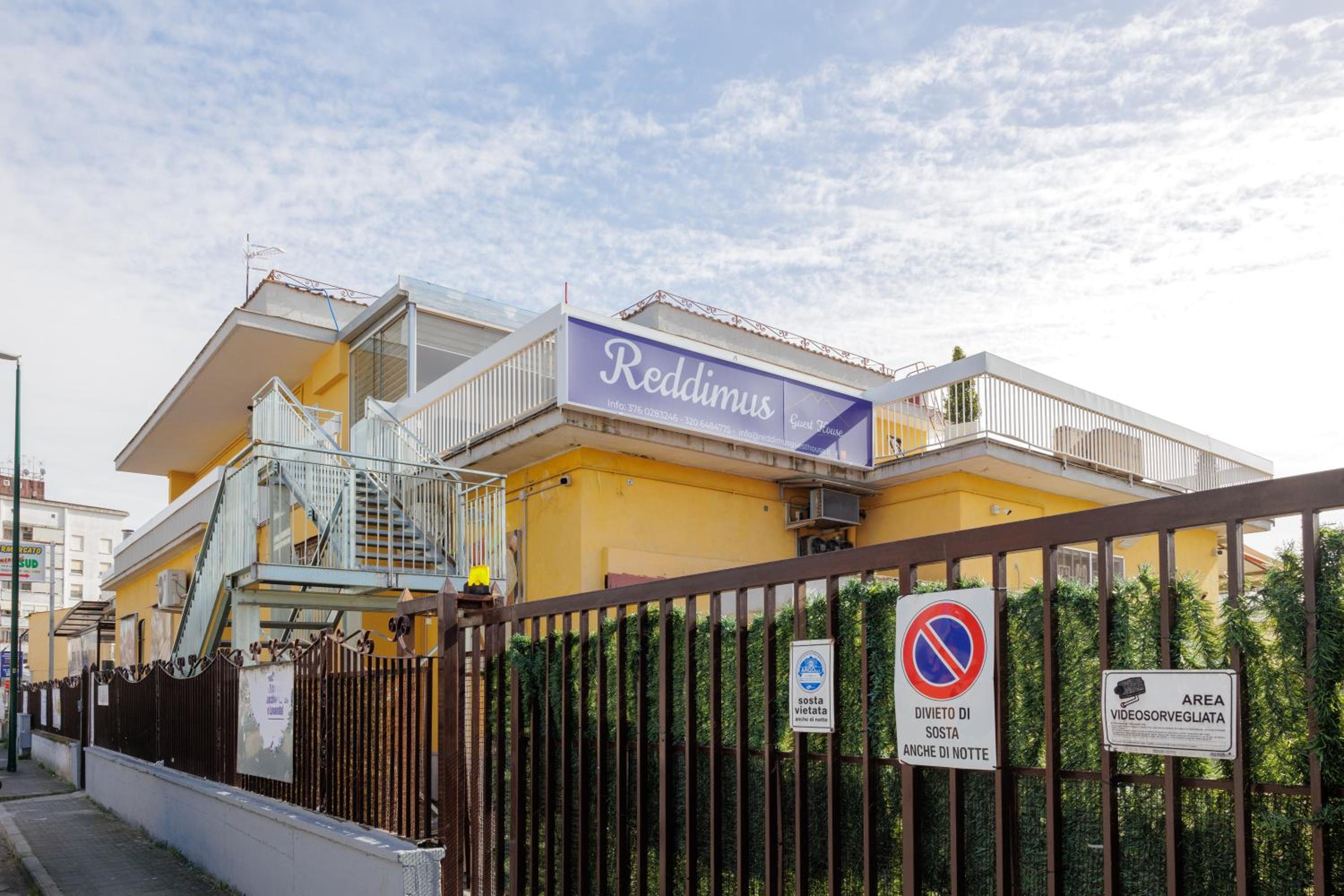 REDDIMUS Guest House