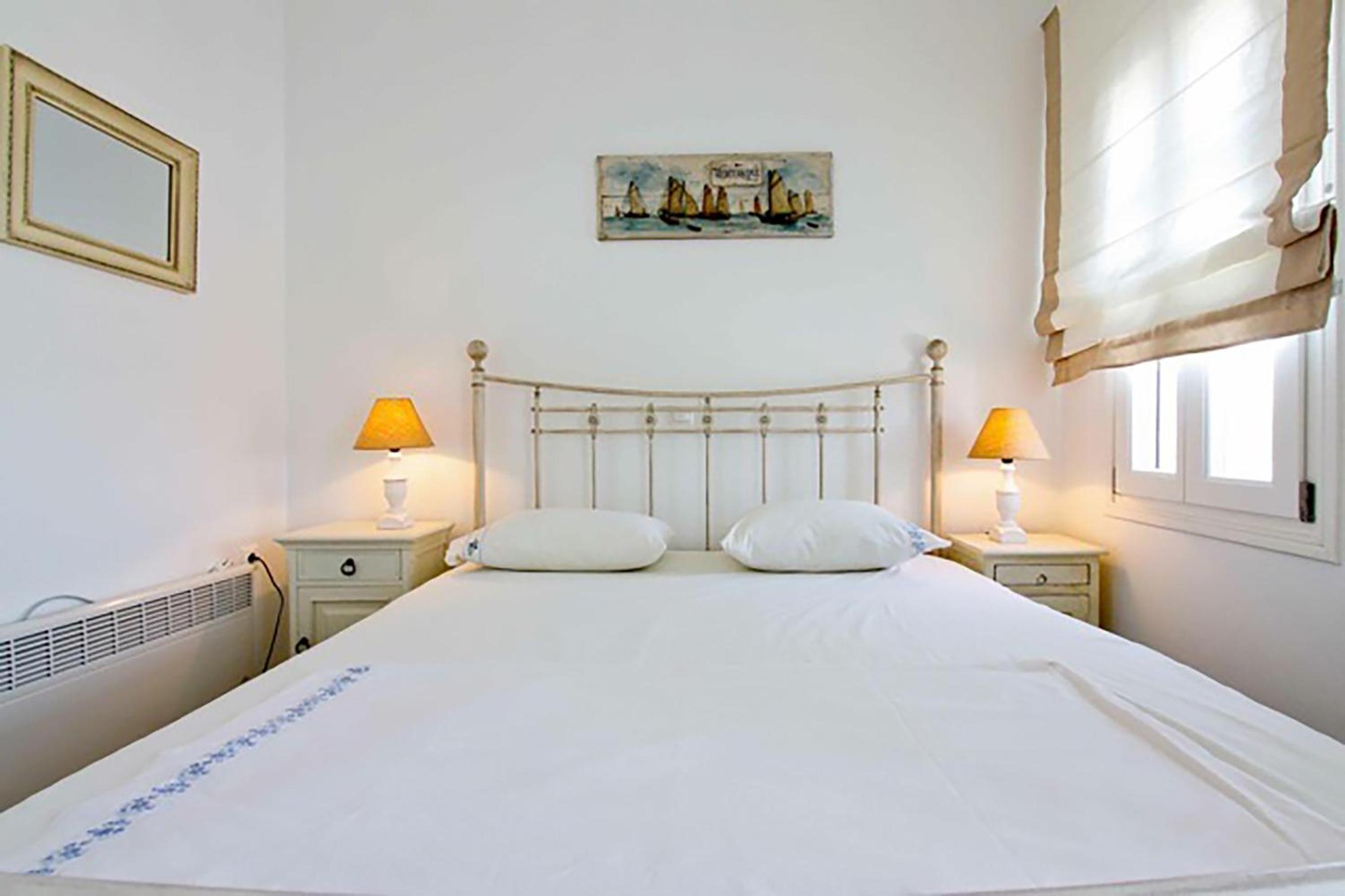 Dolce Vita Waterfront Villa, Logaras, Paros view 2
