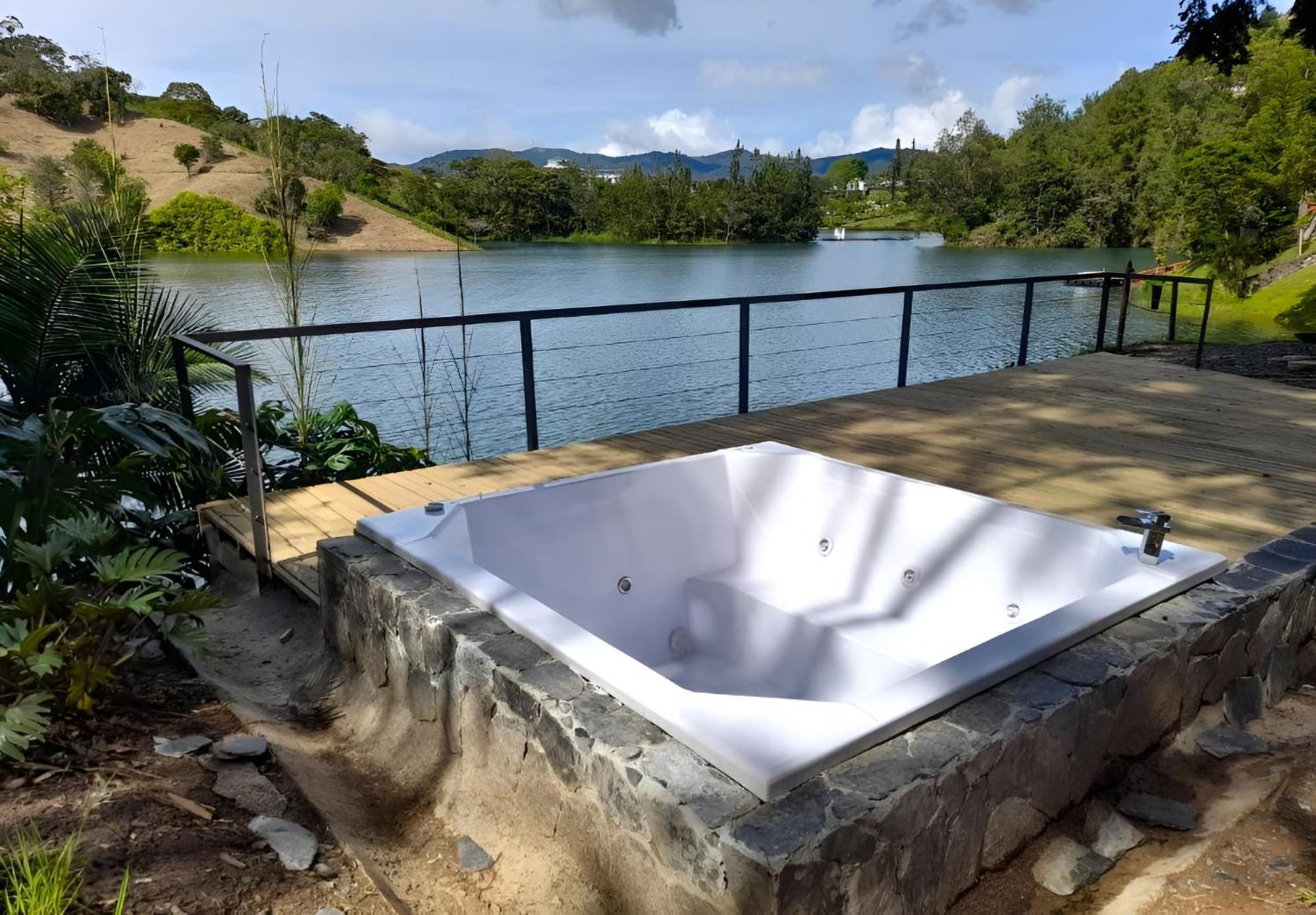 Cottage on the Lake - Cabaña privada - Guatapé - Jacuzzi