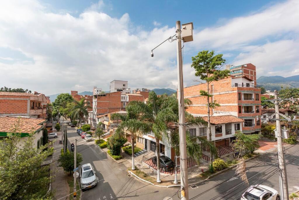 ¡Apartamento HOME LAURELES excelente ubicación!
