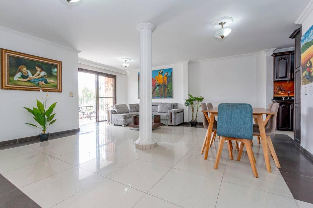 ¡Apartamento HOME LAURELES excelente ubicación!