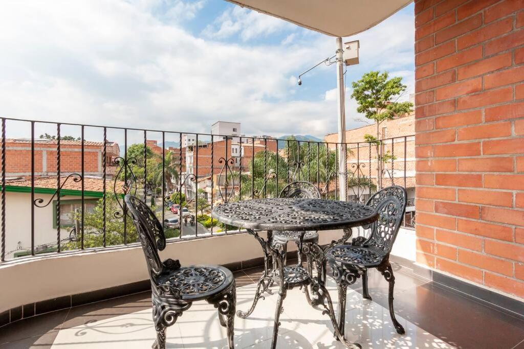 ¡Apartamento HOME LAURELES excelente ubicación!