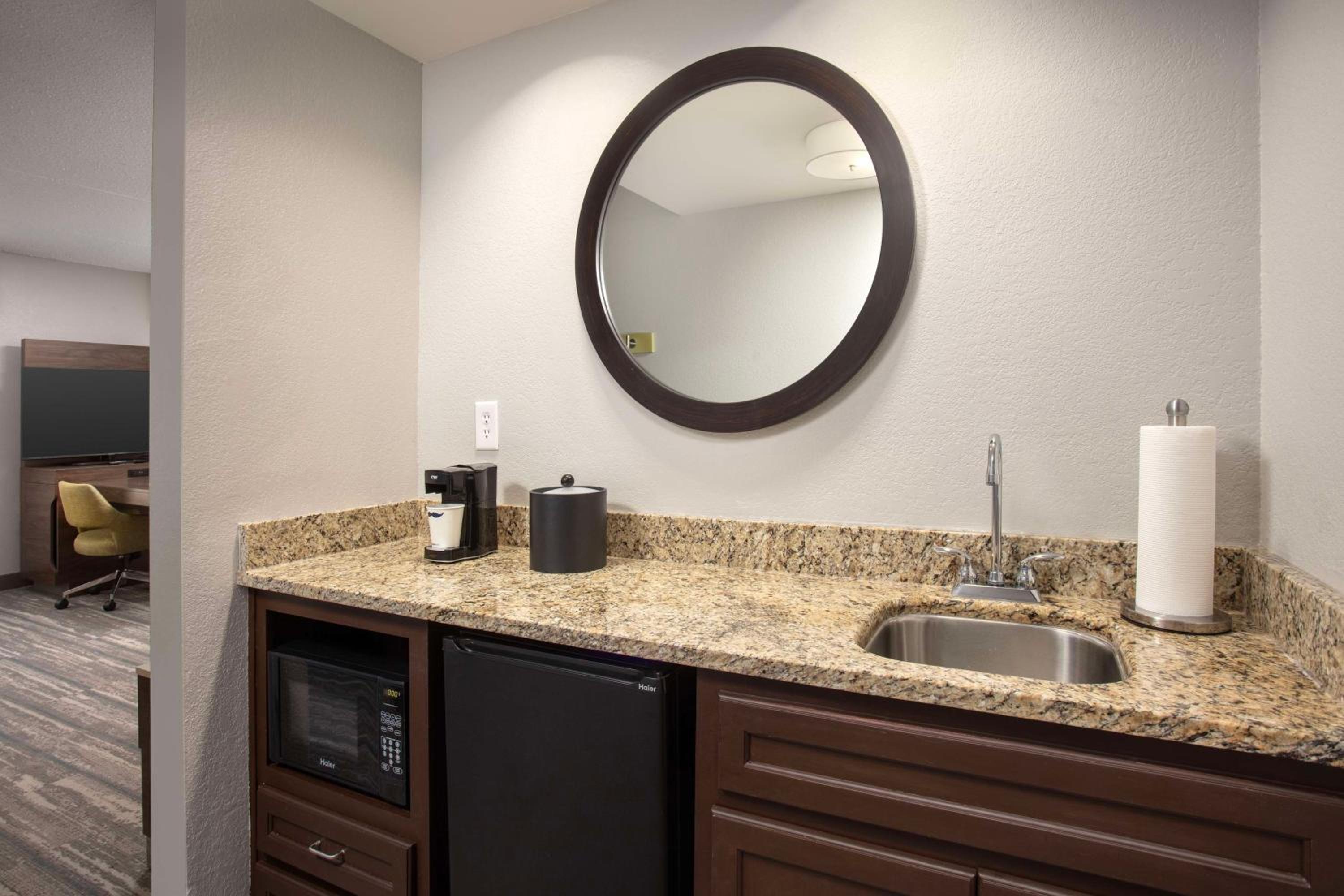 Kingsland Vacations - Hampton Inn Kingsland - Property Image 30