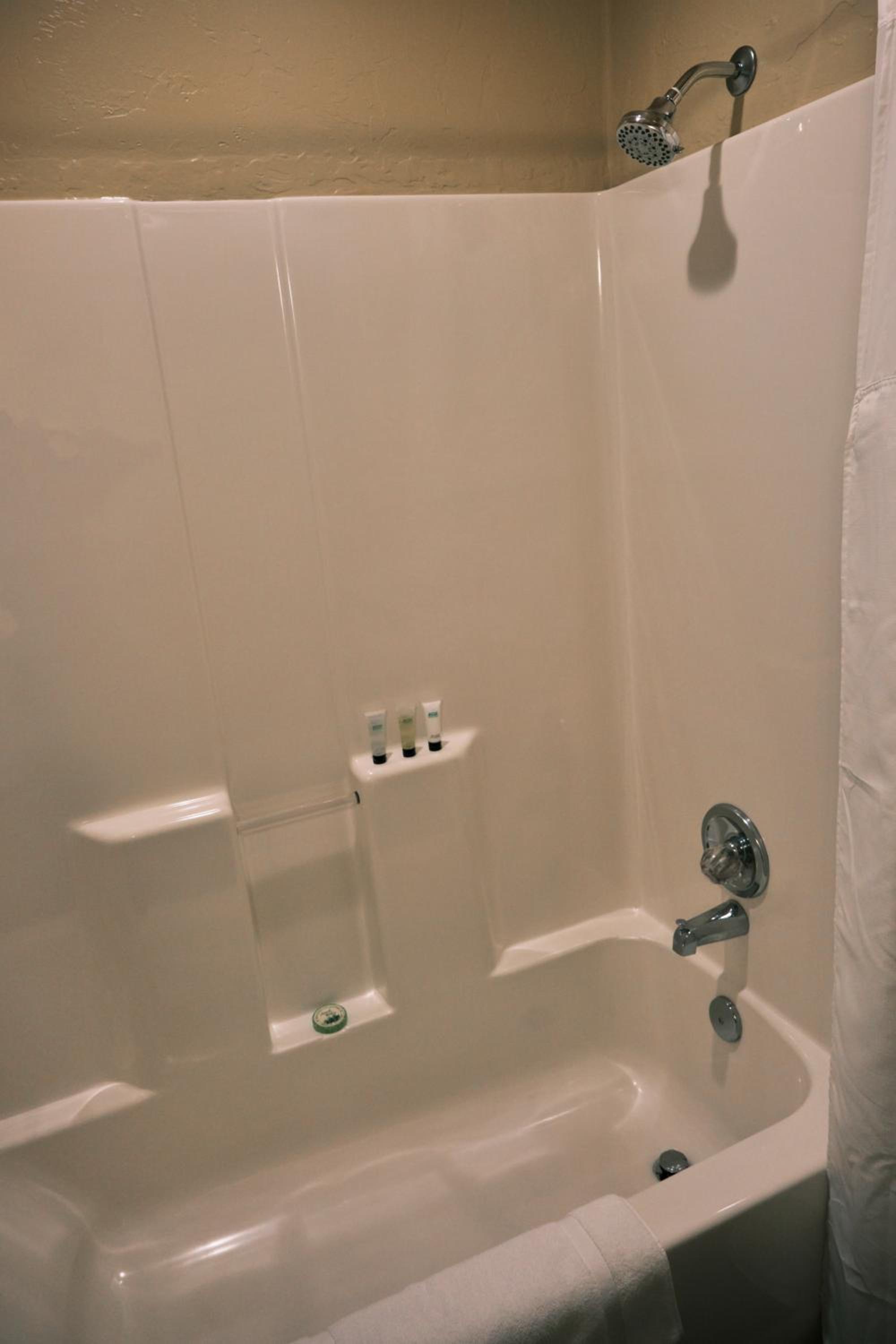 Chinook Wind Cabins