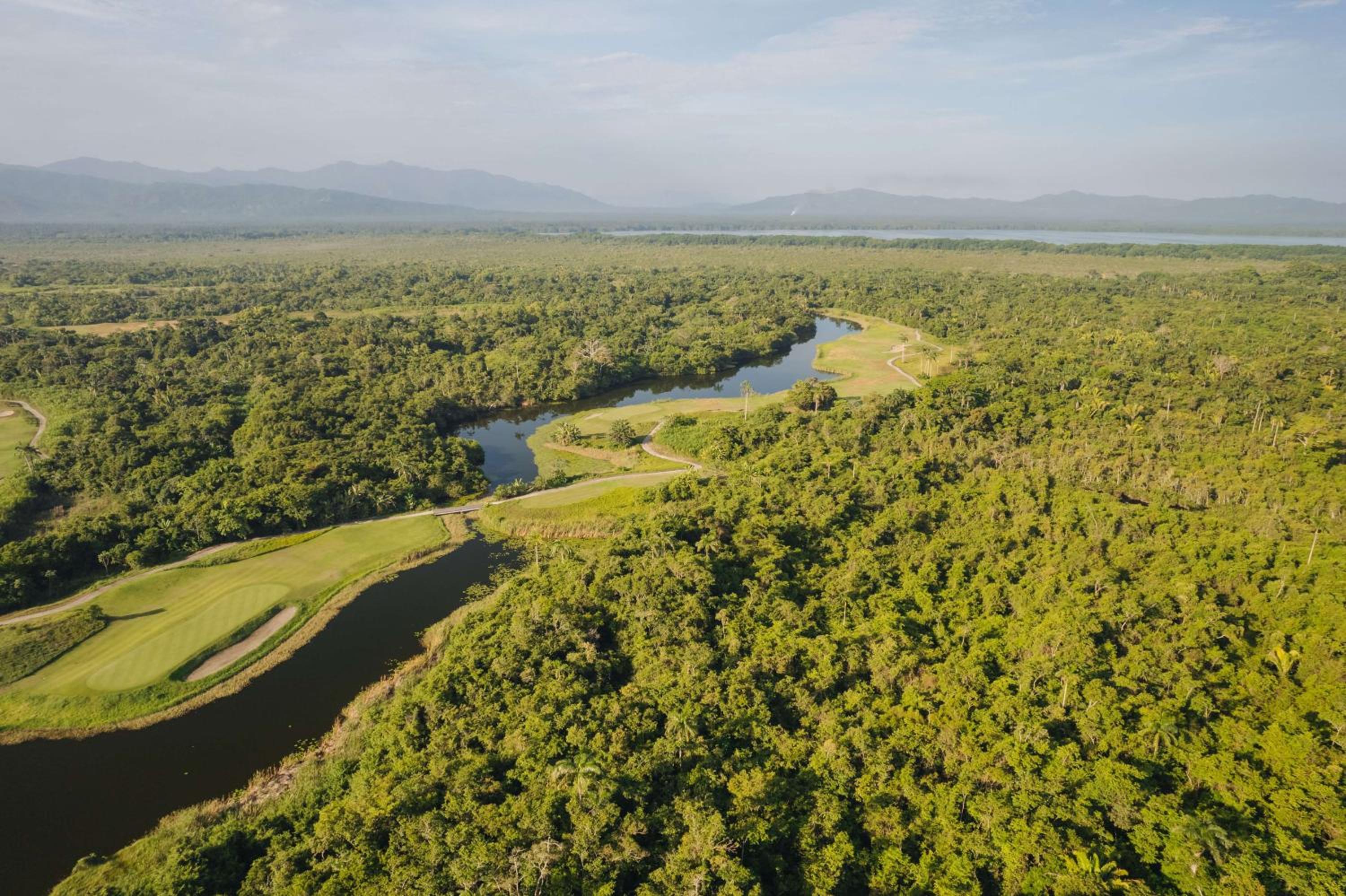 Indura Beach & Golf Resort Curio Collection By Hilton