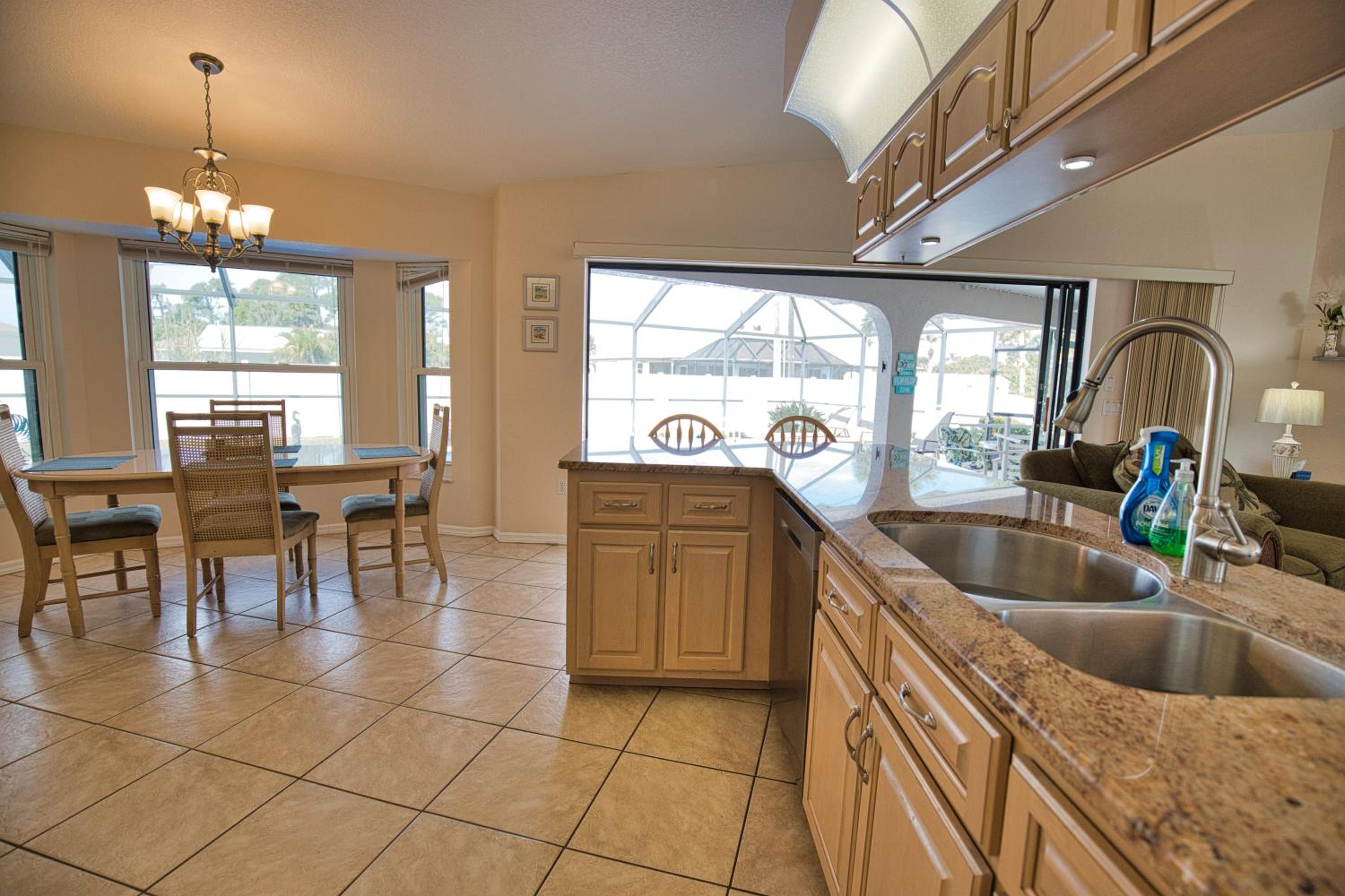 Paradise in Port Charlotte view 4