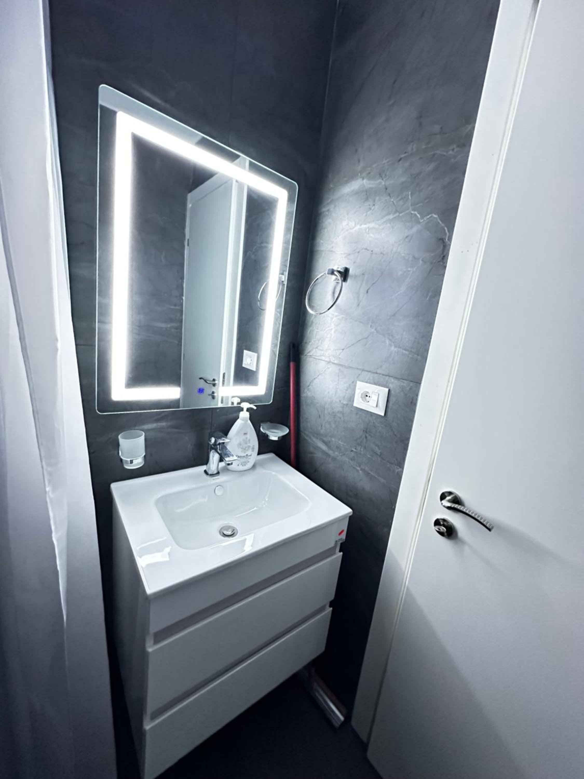 Delux City inn