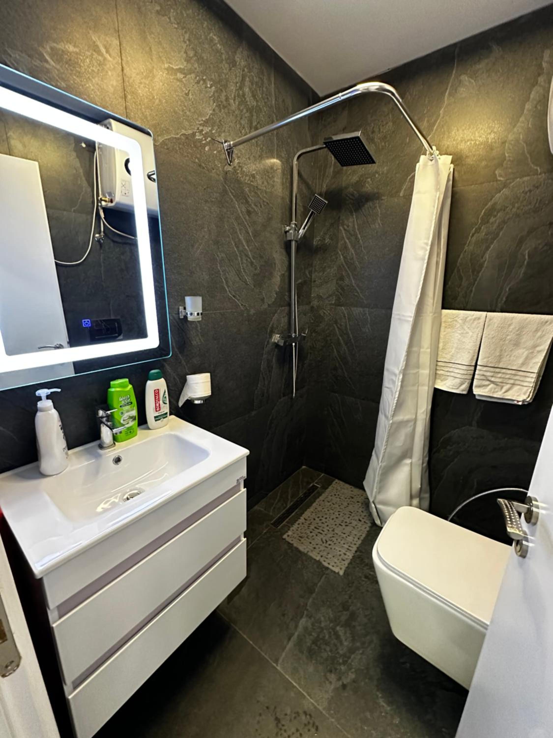 Delux City inn
