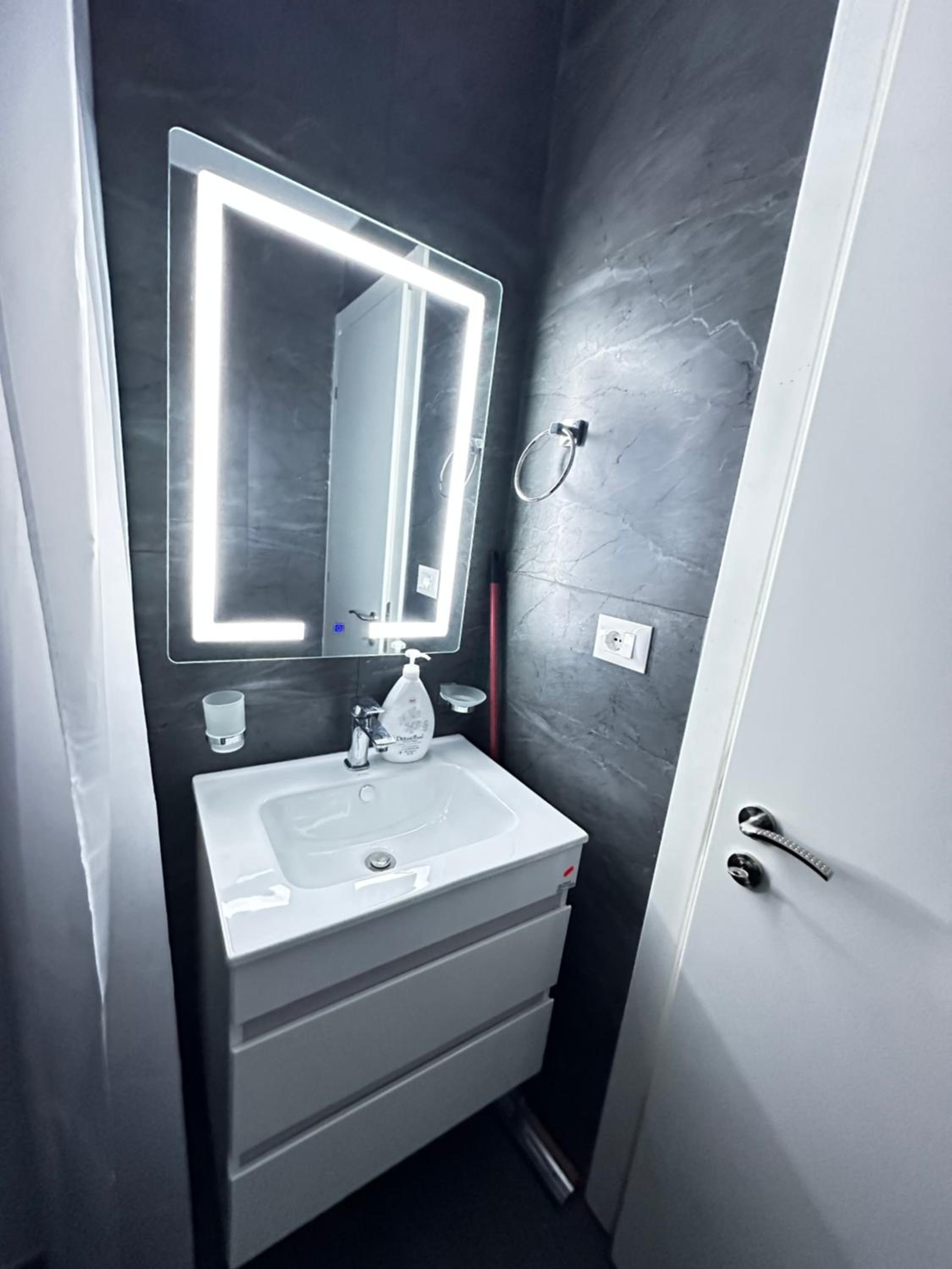 Delux City inn