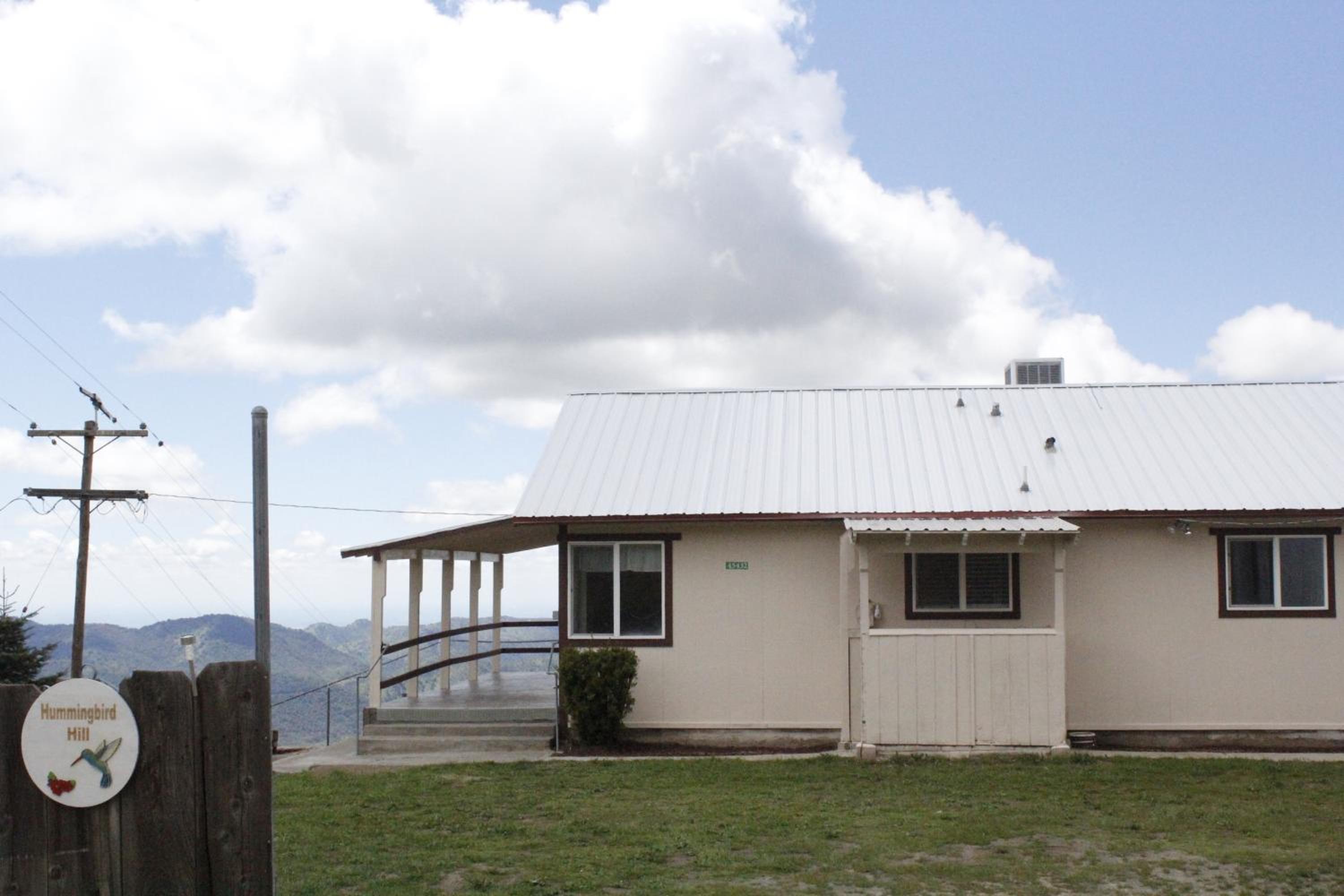 Hummingbird Hill - Entire Cabin view 4