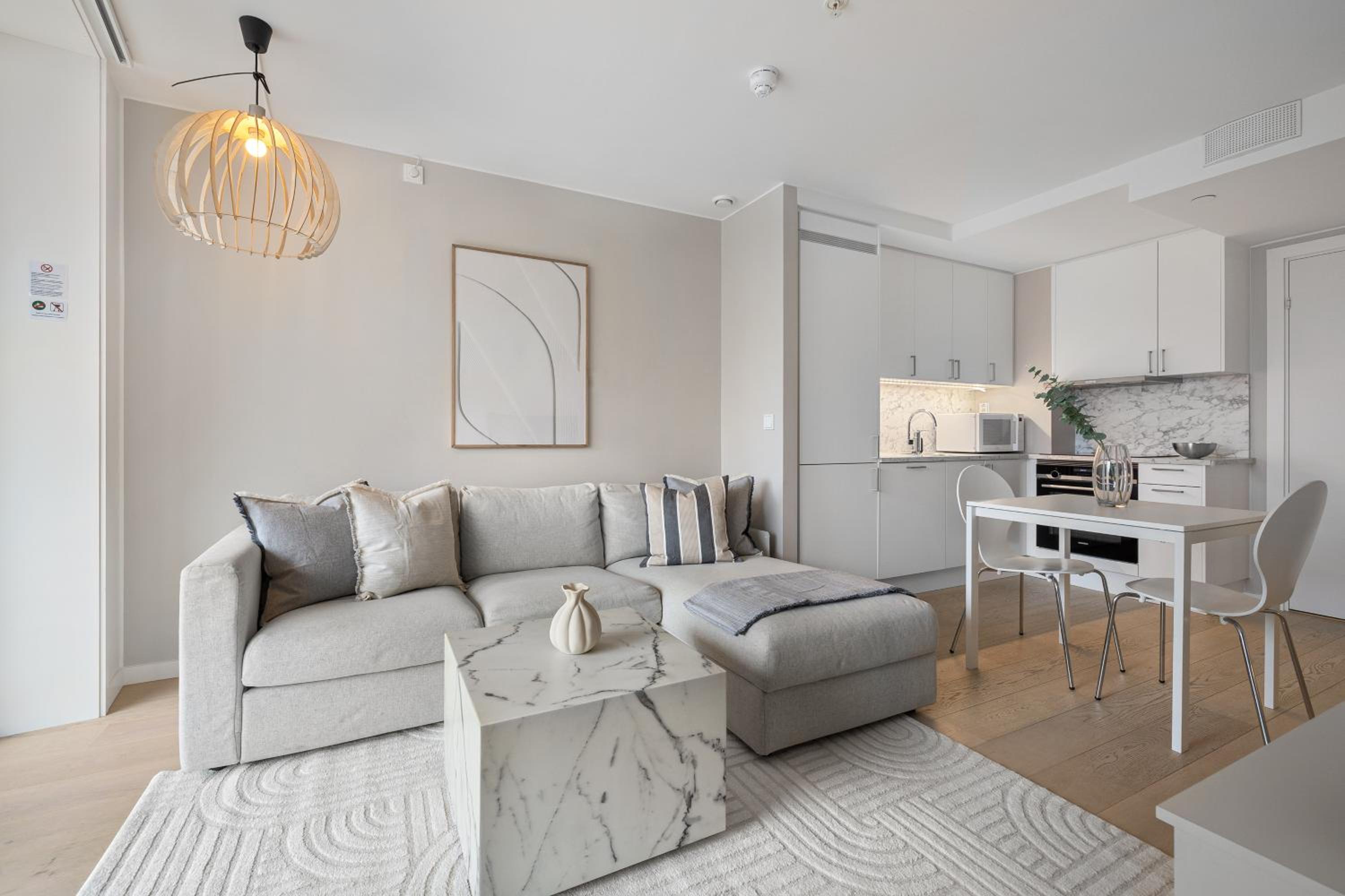 Central Apartment Opera Bay view 3