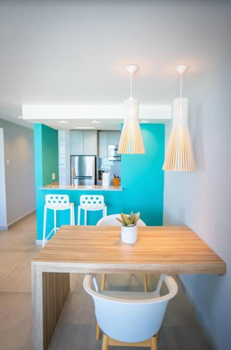 Modern Jewel Beachfront Isla Verde view 4