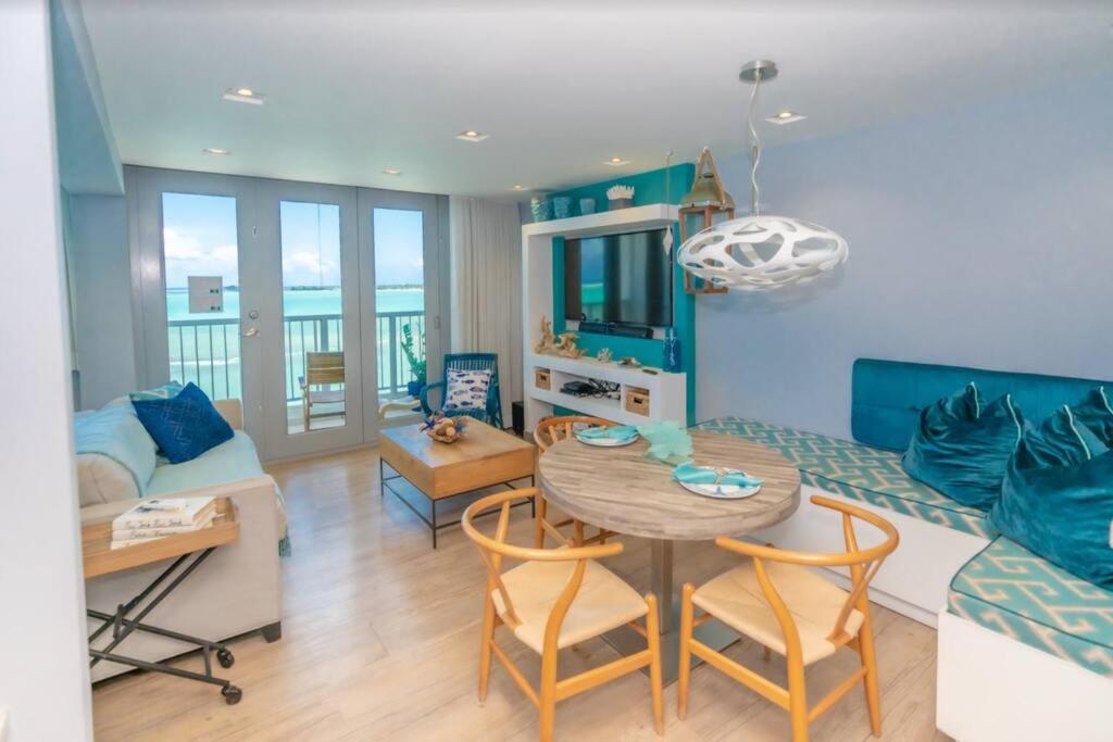 Enchanted Honeymoon Isla Verde Beachfront