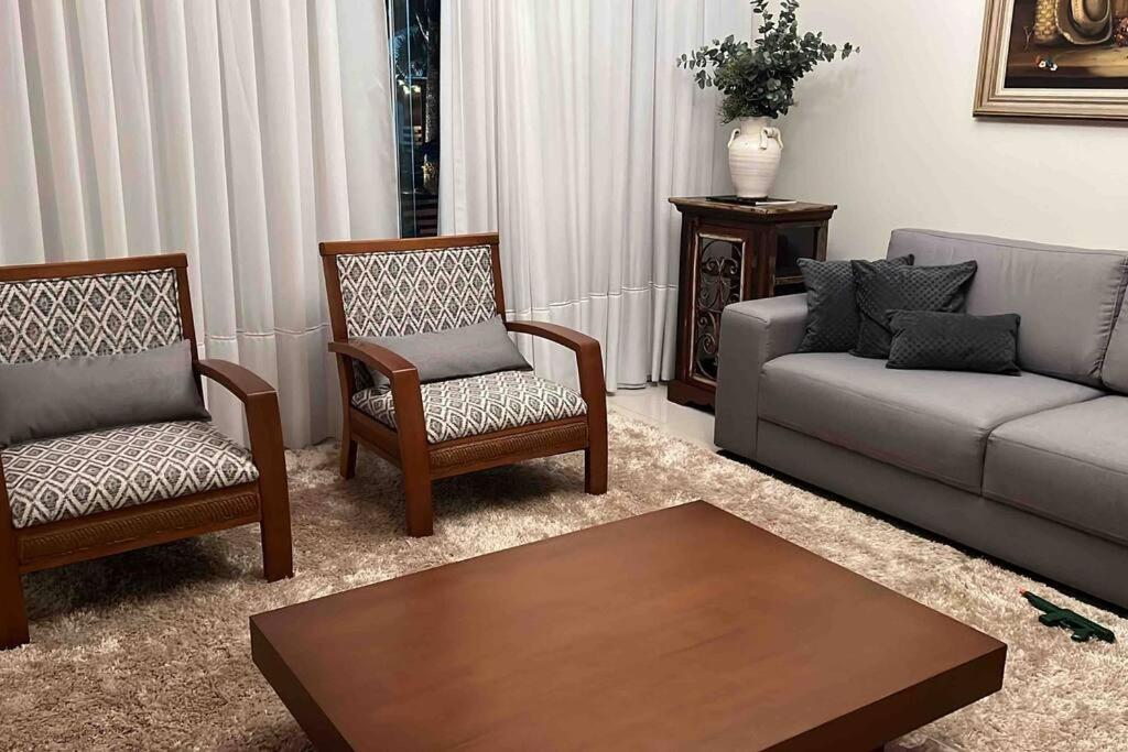 Mansão em Pedra Azul! Exclusividade na região