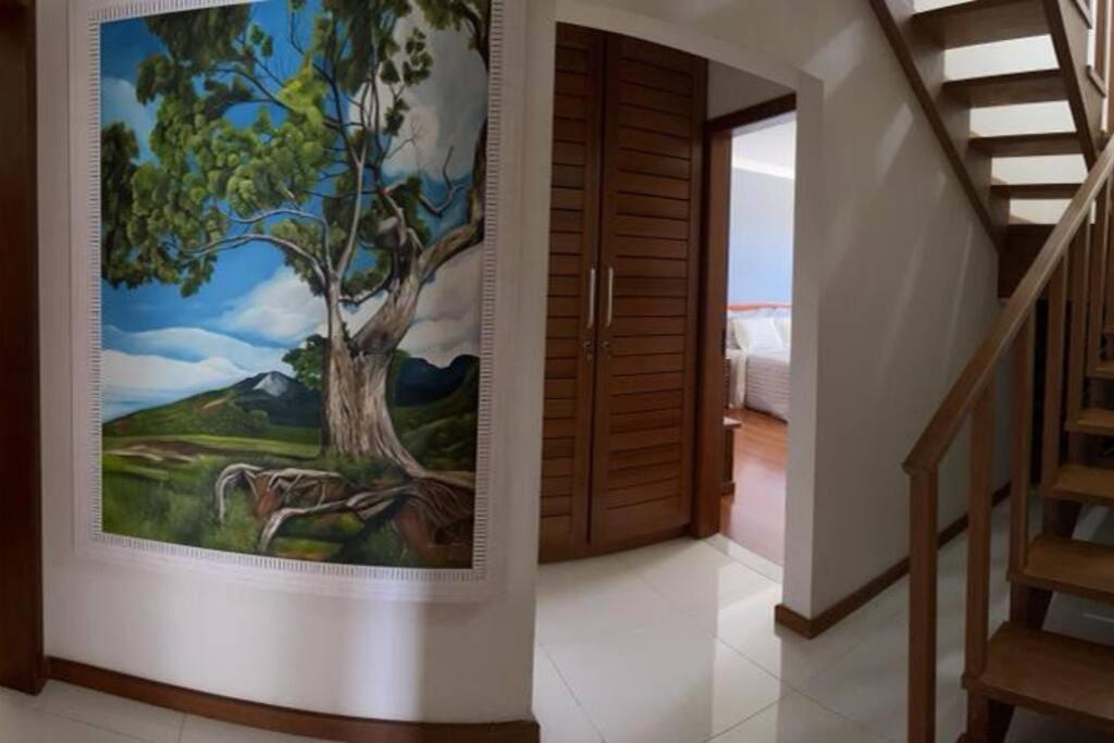 Mansão em Pedra Azul! Exclusividade na região