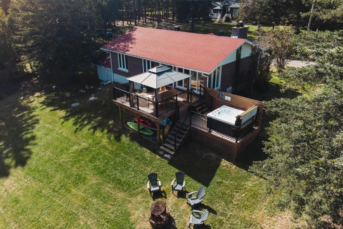 Magnifique chalet au bord du lac avec Spa