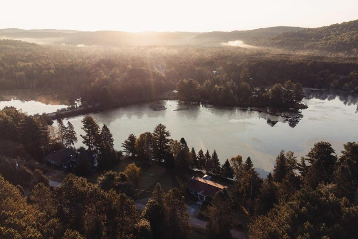 Magnifique chalet au bord du lac avec Spa