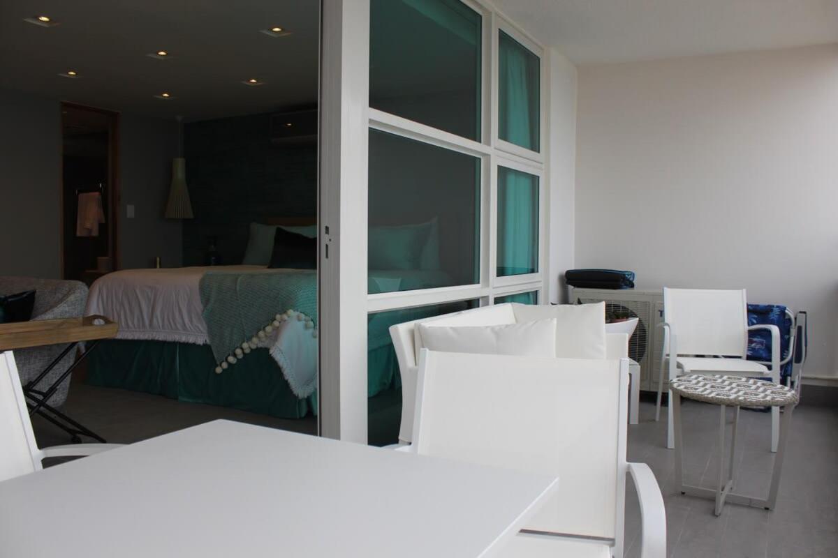 Enchanted 17 Jewel Beachfront Luquillo -Pool view 4