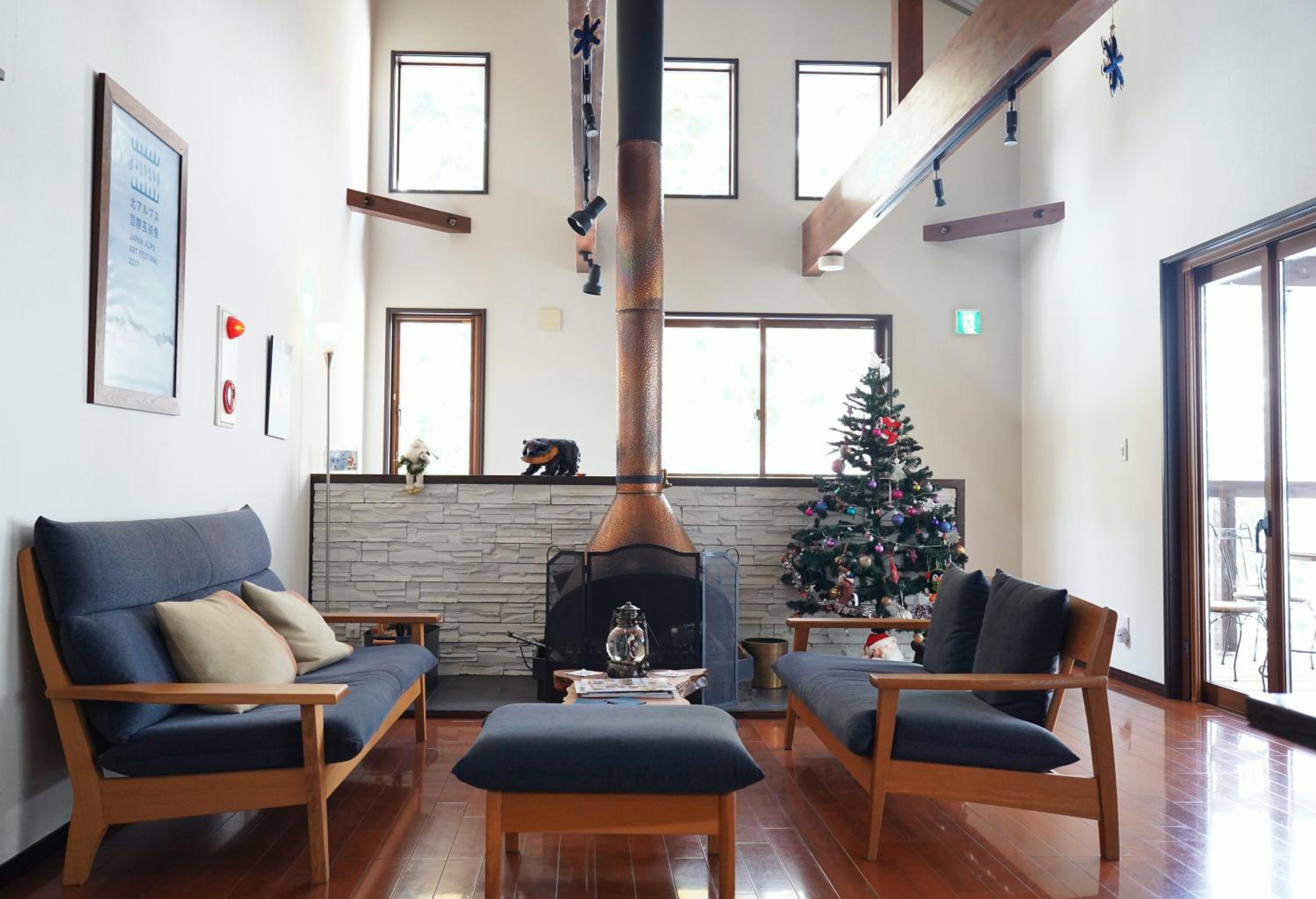 Bears Den Mountain Lodge