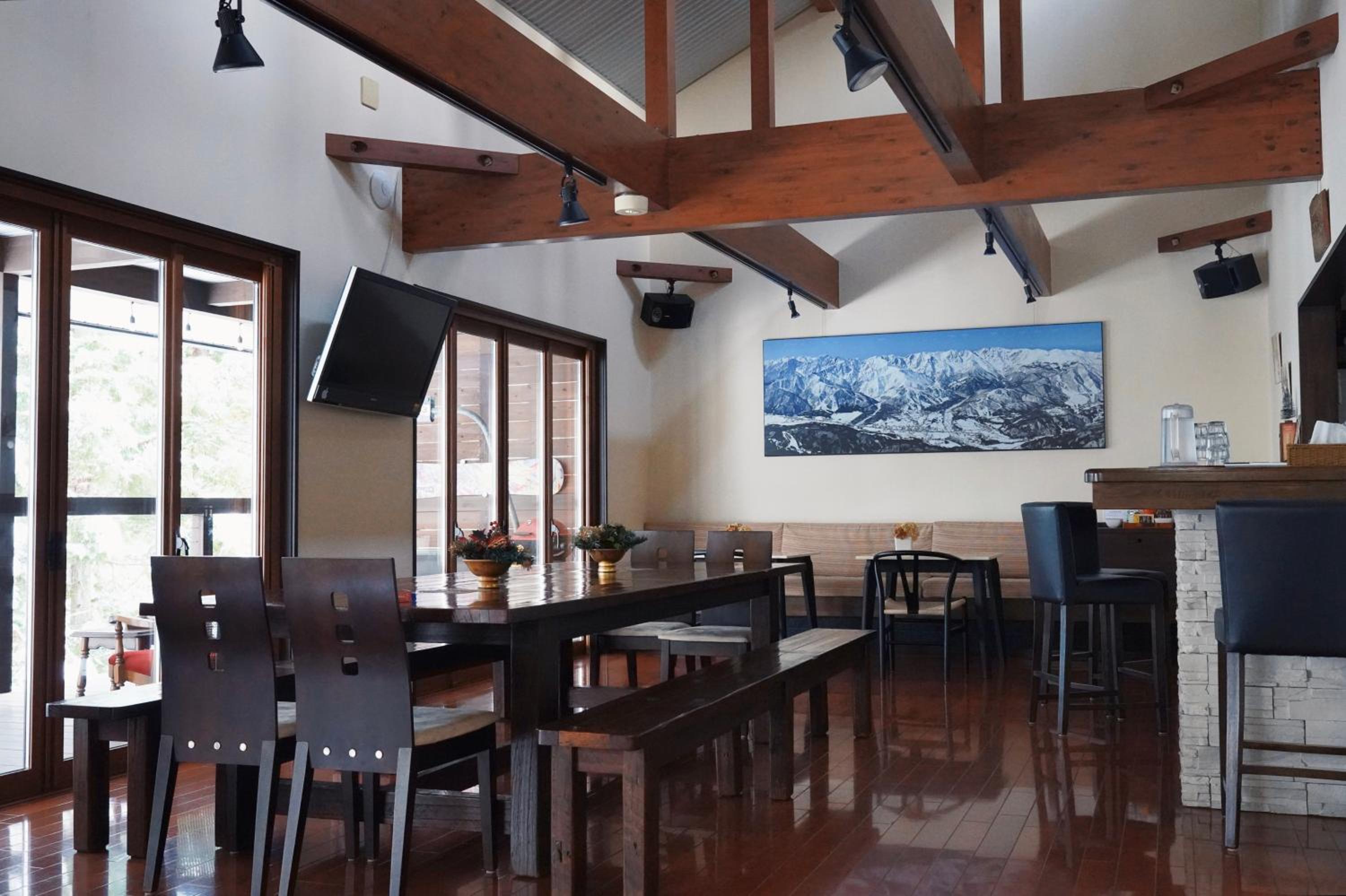 Bears Den Mountain Lodge