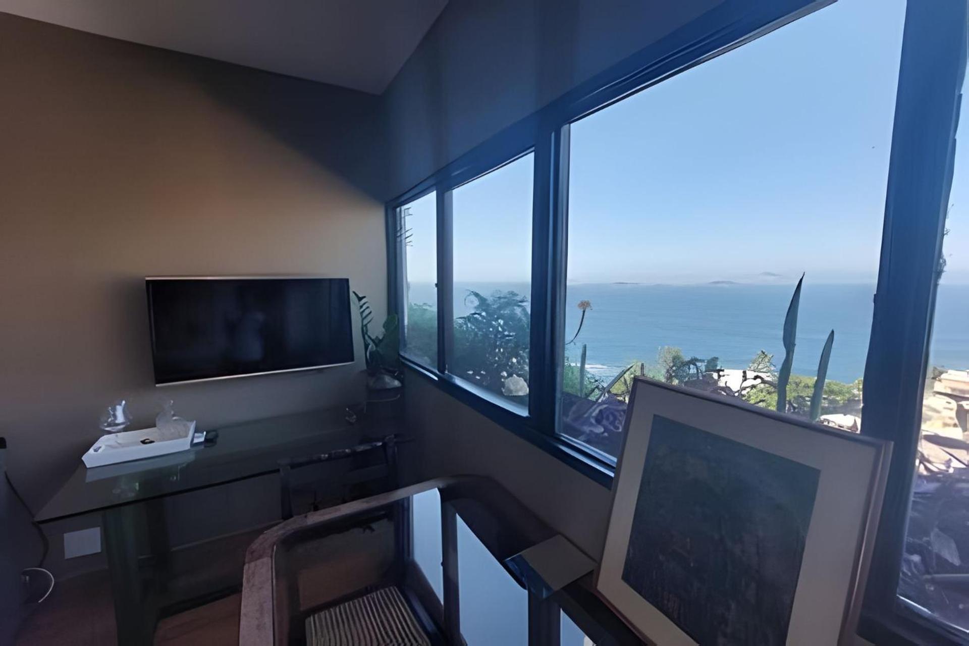 Vidigal, frente para o mar com garagem no edifício