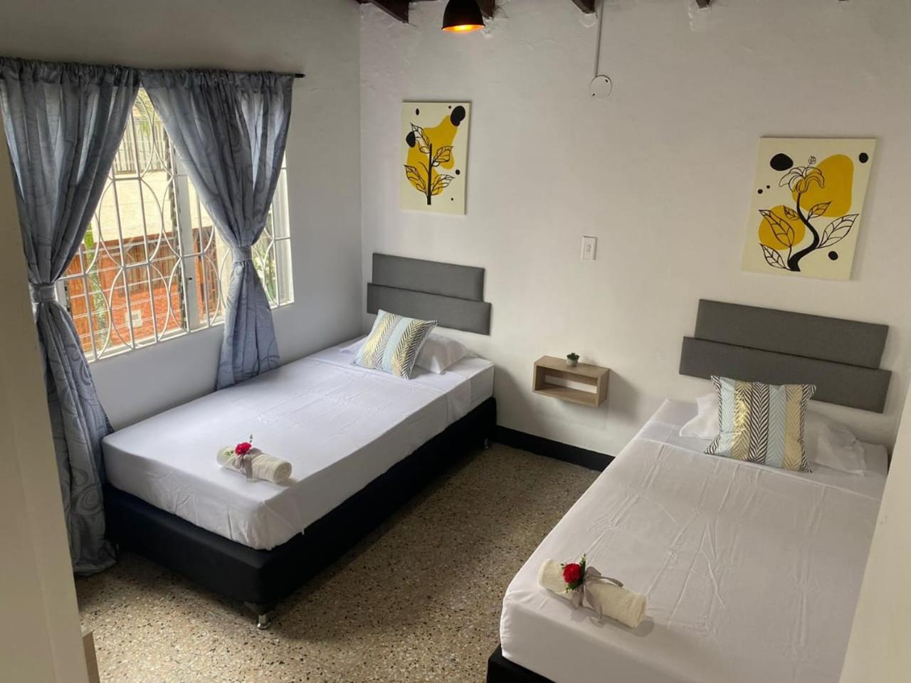 Conoce Medellín y hospédate en una casa completa