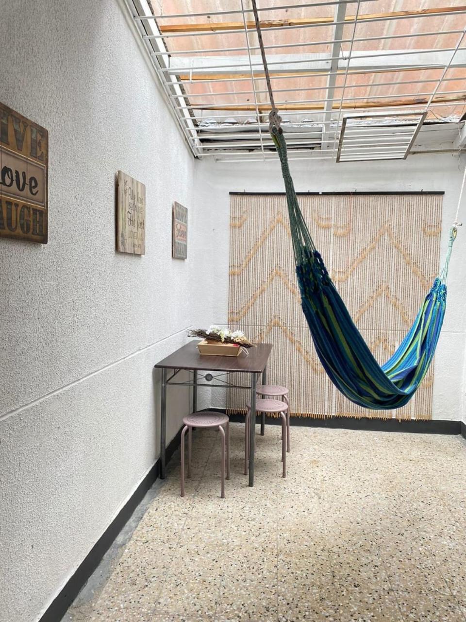 Conoce Medellín y hospédate en una casa completa