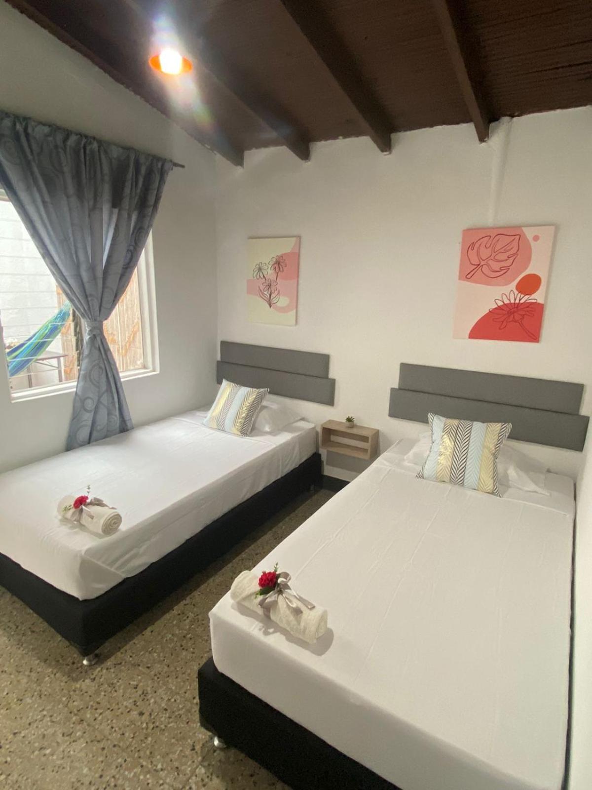 Conoce Medellín y hospédate en una casa completa