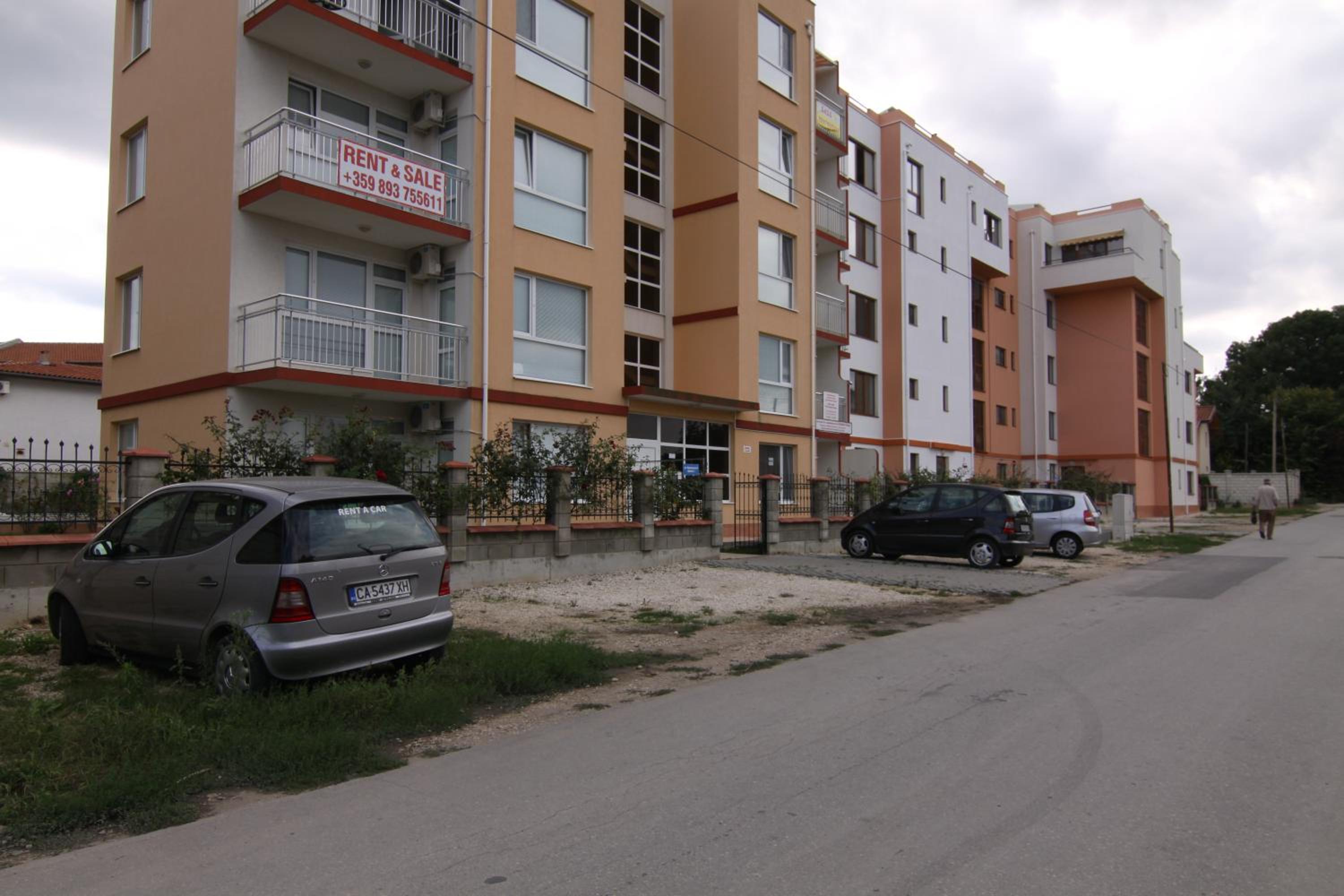 Photo 10