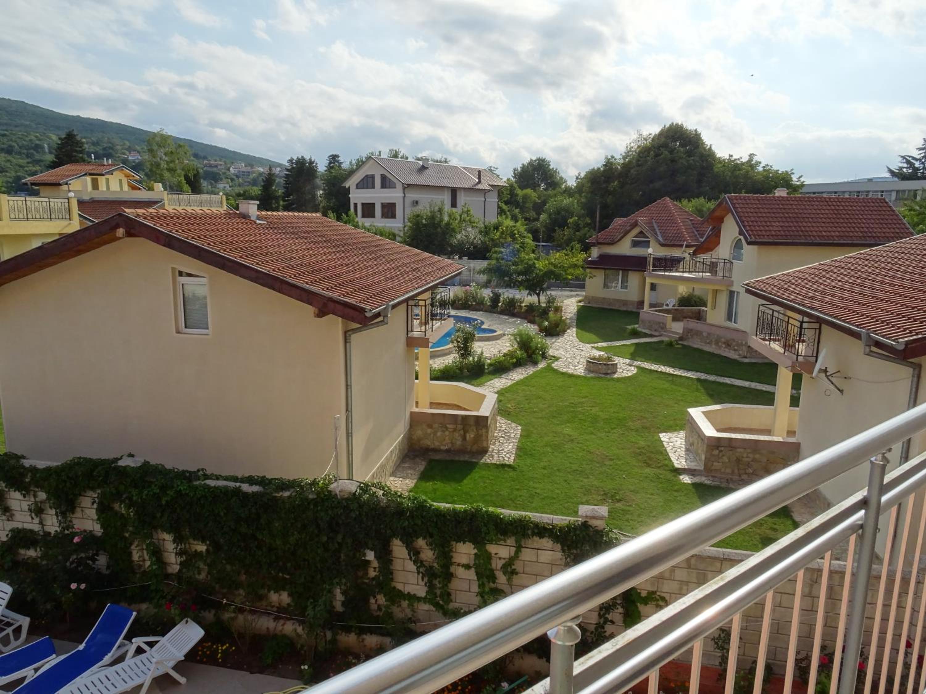 Photo 13
