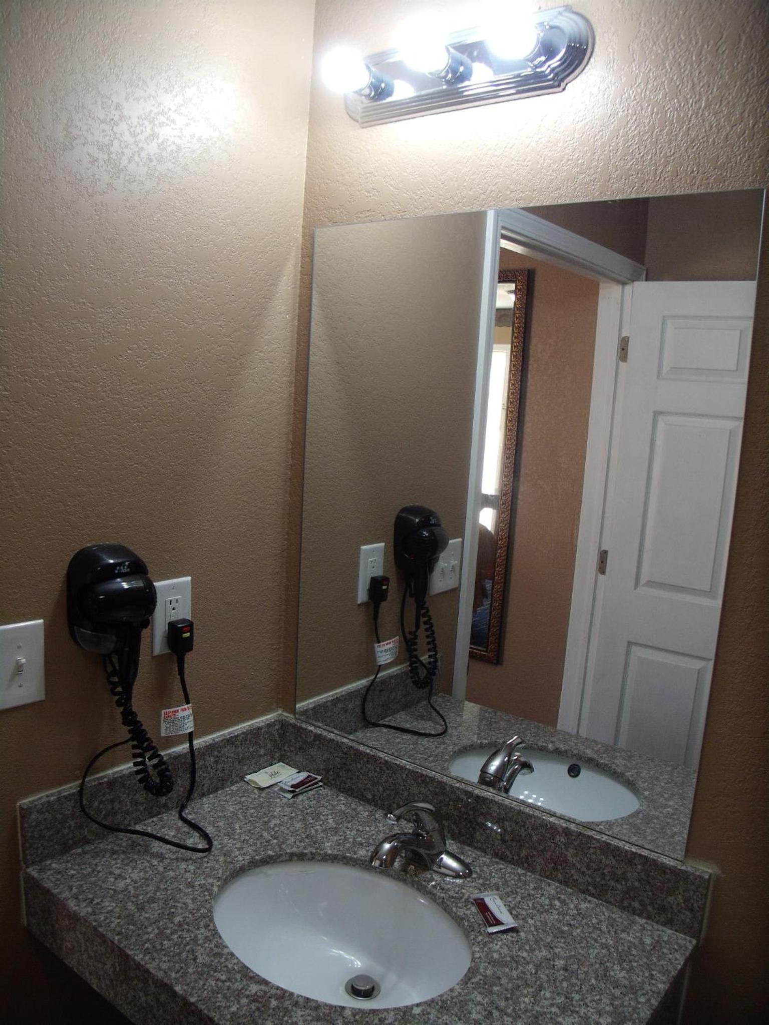 Country Inn Sterling